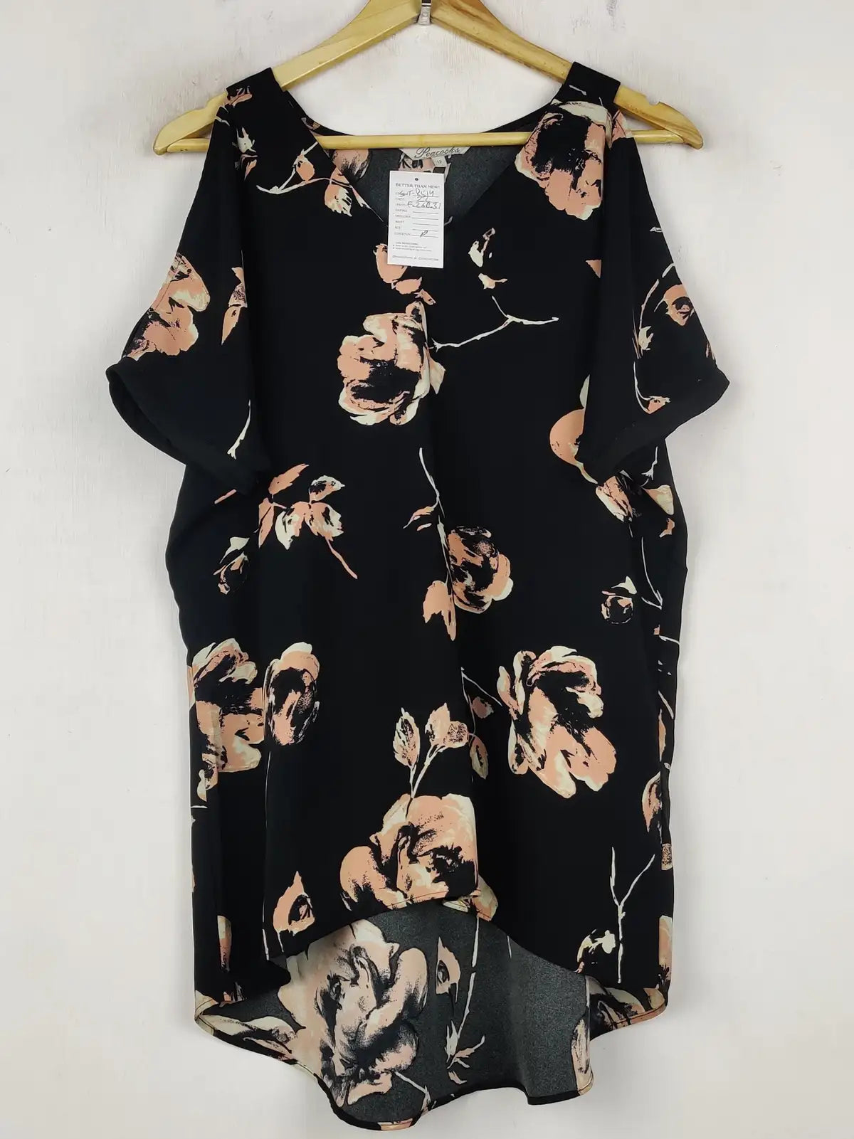 Buy online pre-used pre-loved 100% authentic & Original branded Peacock (SWT-8514) available in Pakistan. Top international brands avilable.