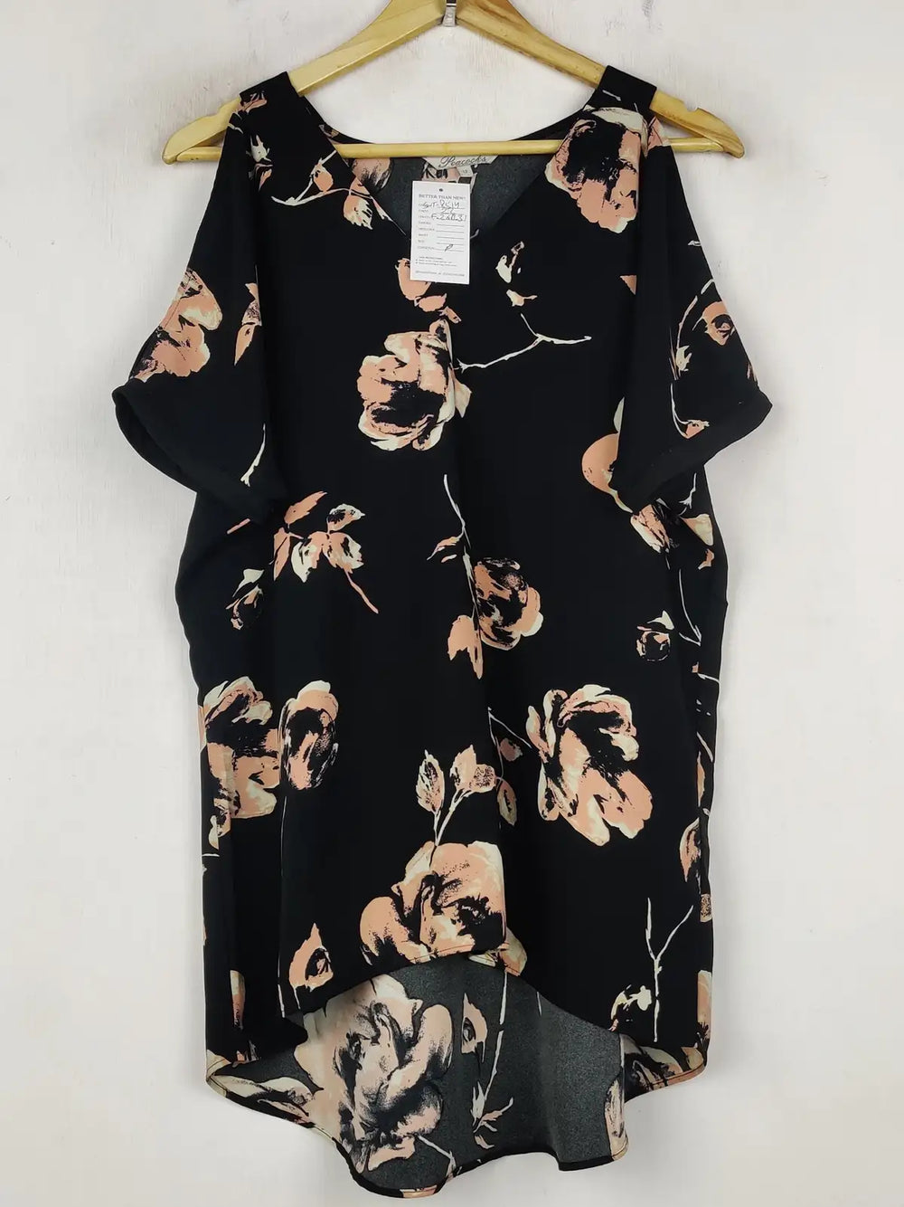 Buy online pre-used pre-loved 100% authentic & Original branded Peacock (SWT-8514) available in Pakistan. Top international brands avilable.