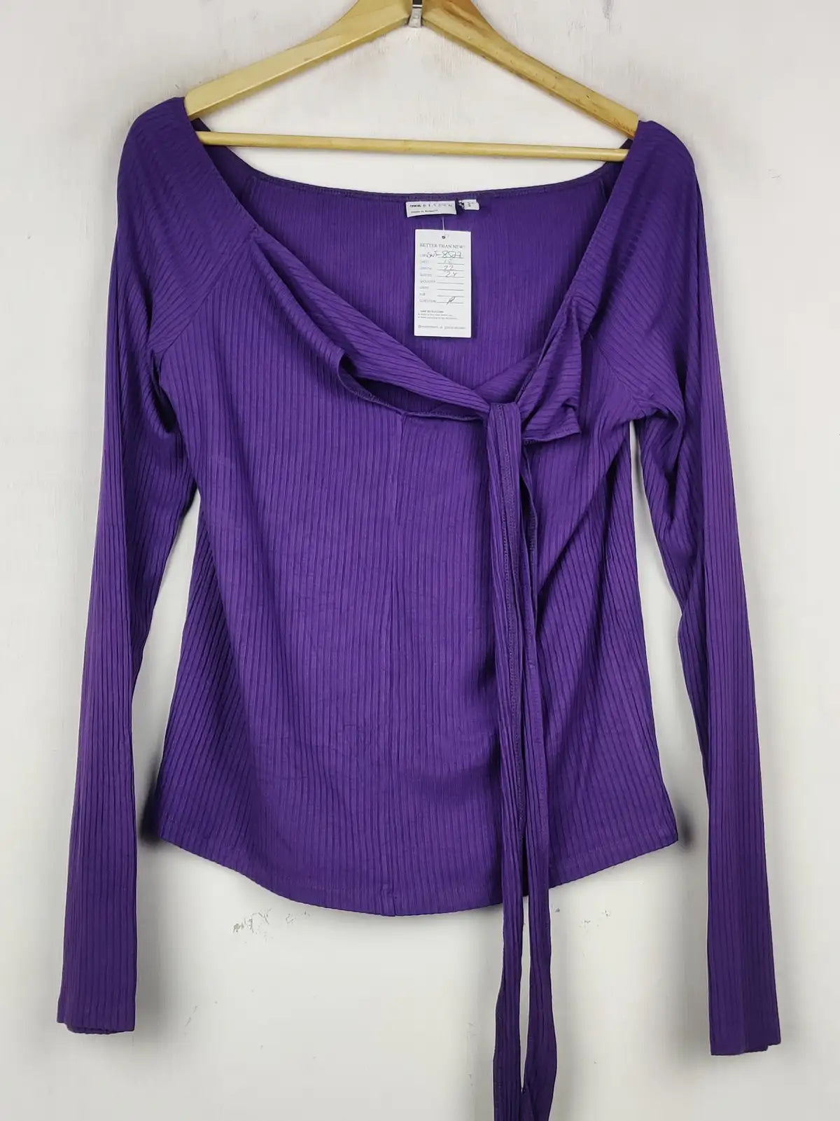 Buy online pre-used pre-loved 100% authentic & Original branded Asos (SWT-8527) available in Pakistan. Top international brands avilable.