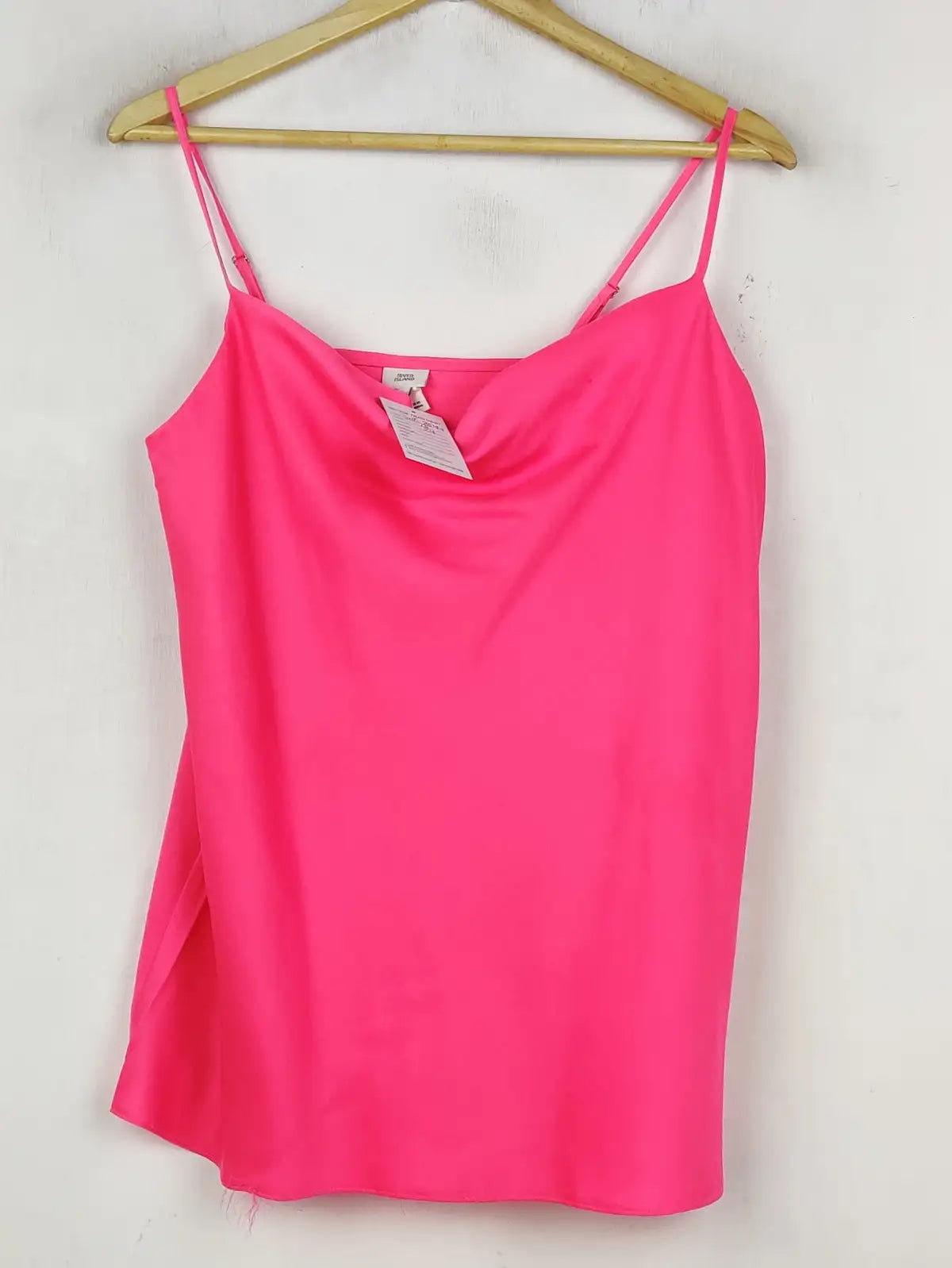 Buy online pre-used pre-loved 100% authentic & Original branded River Island (SWT-8544) available in Pakistan. Top international brands avilable.