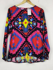Buy online pre-used pre-loved 100% authentic & Original branded Miland (SWT-8554) available in Pakistan. Top international brands avilable.