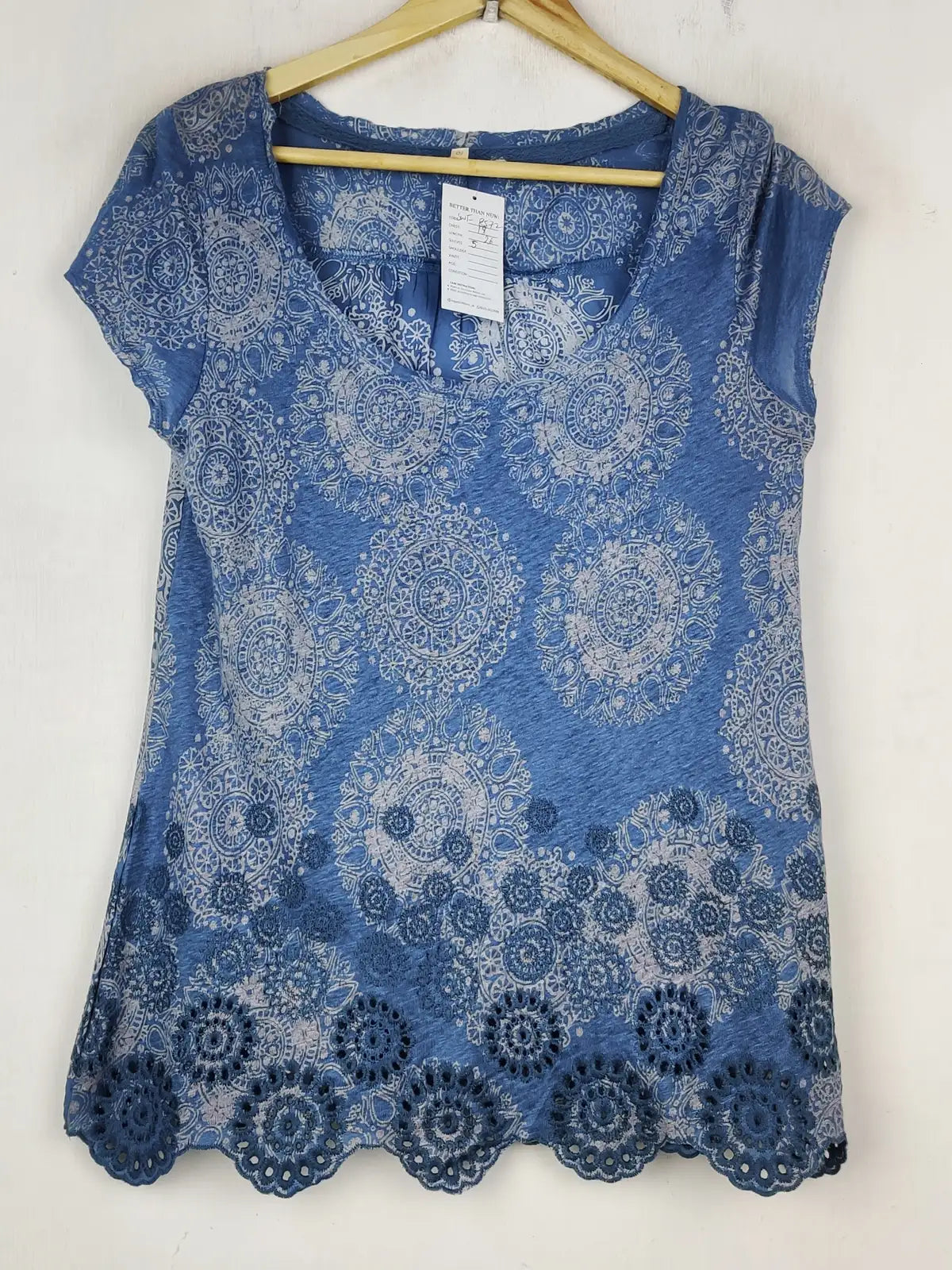 Buy online pre-used pre-loved 100% authentic & Original branded White Stuff (SWT-8572) available in Pakistan. Top international brands avilable.