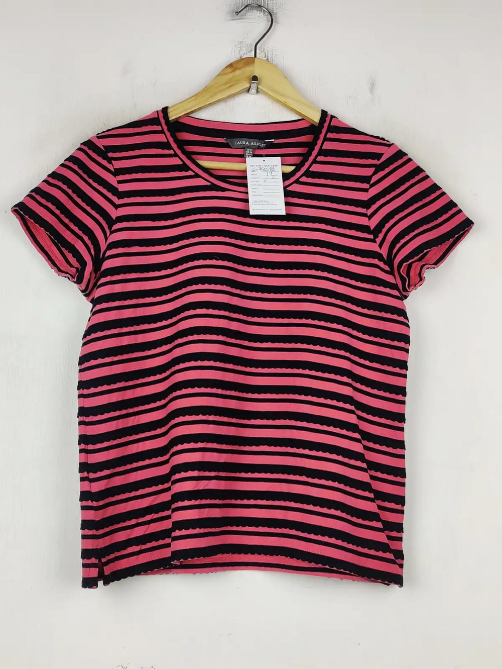 Buy online pre-used pre-loved 100% authentic & Original branded Laura Ashley (SWT-8588) available in Pakistan. Top international brands avilable.