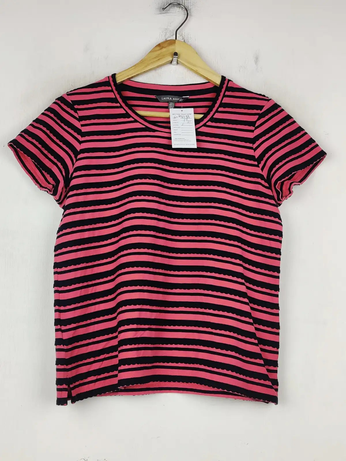 Buy online pre-used pre-loved 100% authentic & Original branded Laura Ashley (SWT-8588) available in Pakistan. Top international brands avilable.