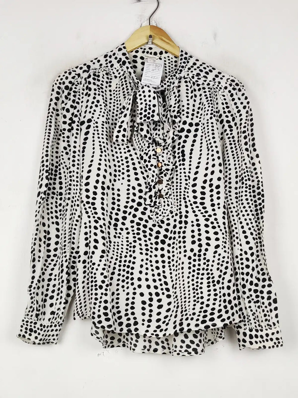 Buy online pre-used pre-loved 100% authentic & Original branded Monsoon (SWT-8629) available in Pakistan. Top international brands avilable.