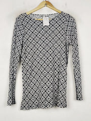 Buy online pre-used pre-loved 100% authentic & Original branded Autograph (SWT-8646) available in Pakistan. Top international brands avilable.
