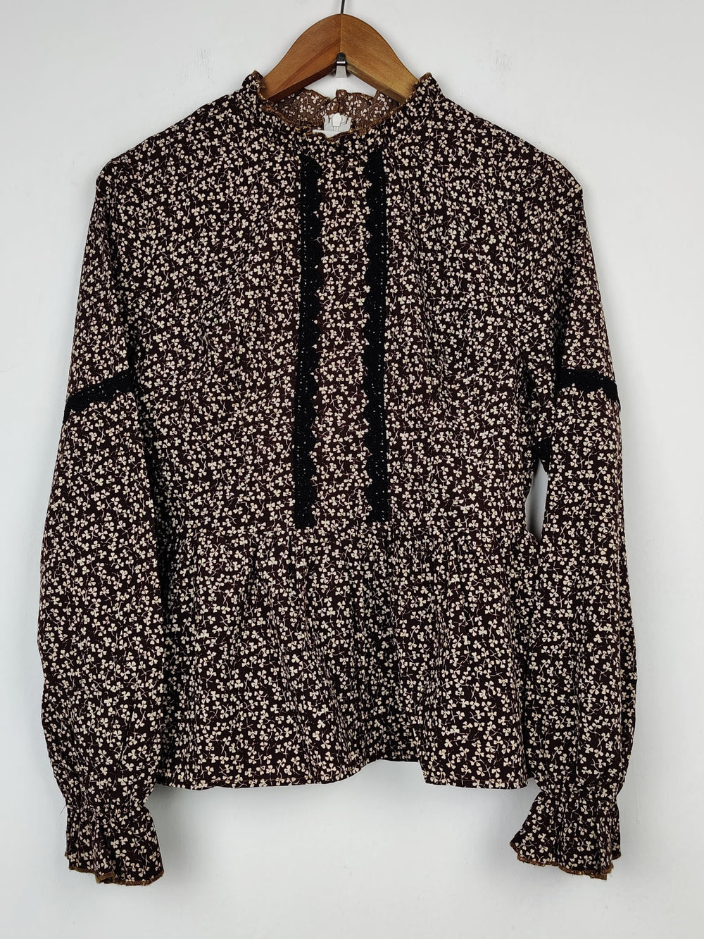 Buy online pre-used pre-loved 100% authentic & Original branded Shein (SWT-872) available in Pakistan. Top international brands avilable.