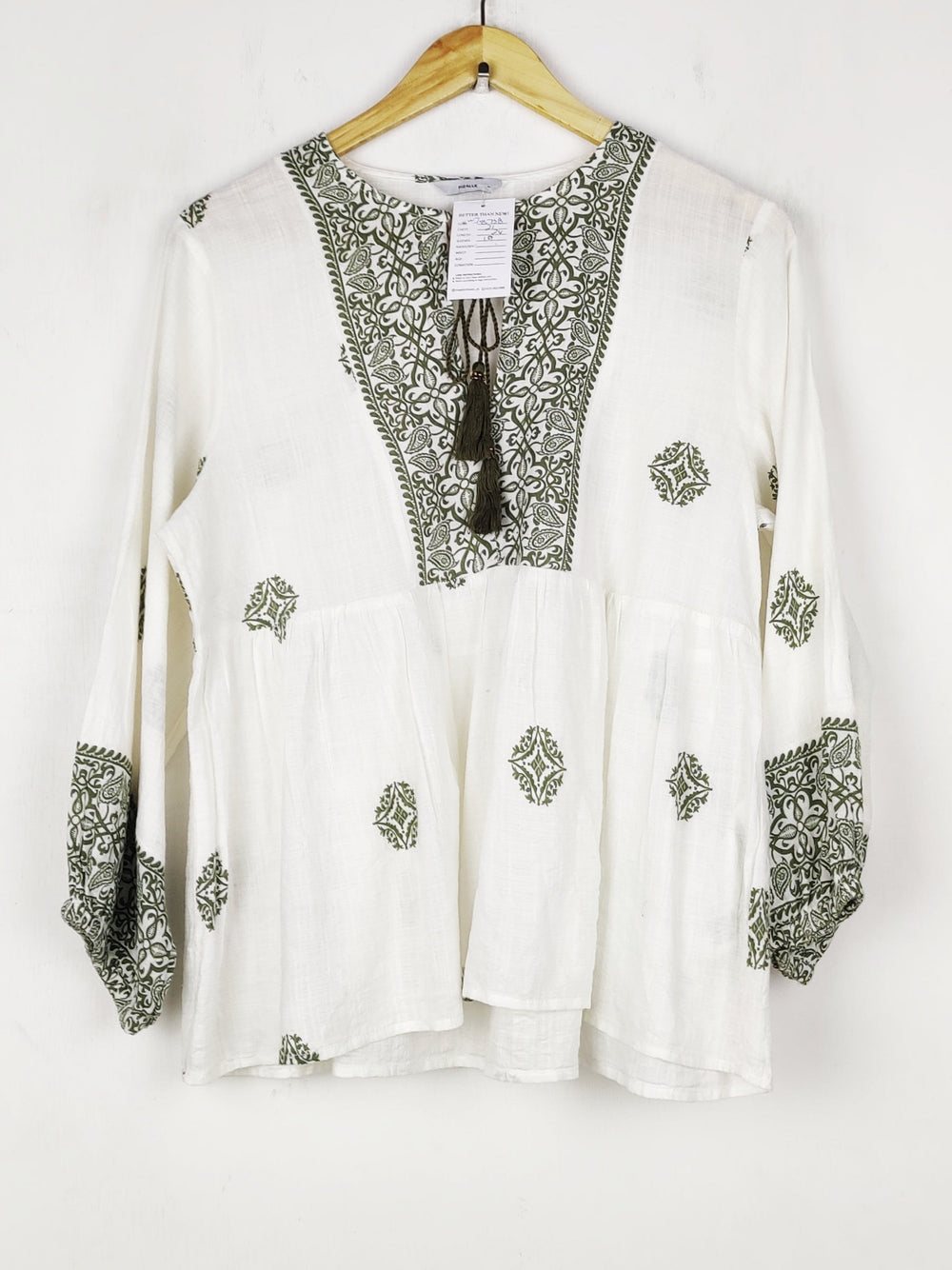 Buy online pre-used pre-loved 100% authentic & Original branded Pigalle (SWT-8738) available in Pakistan. Top international brands avilable.