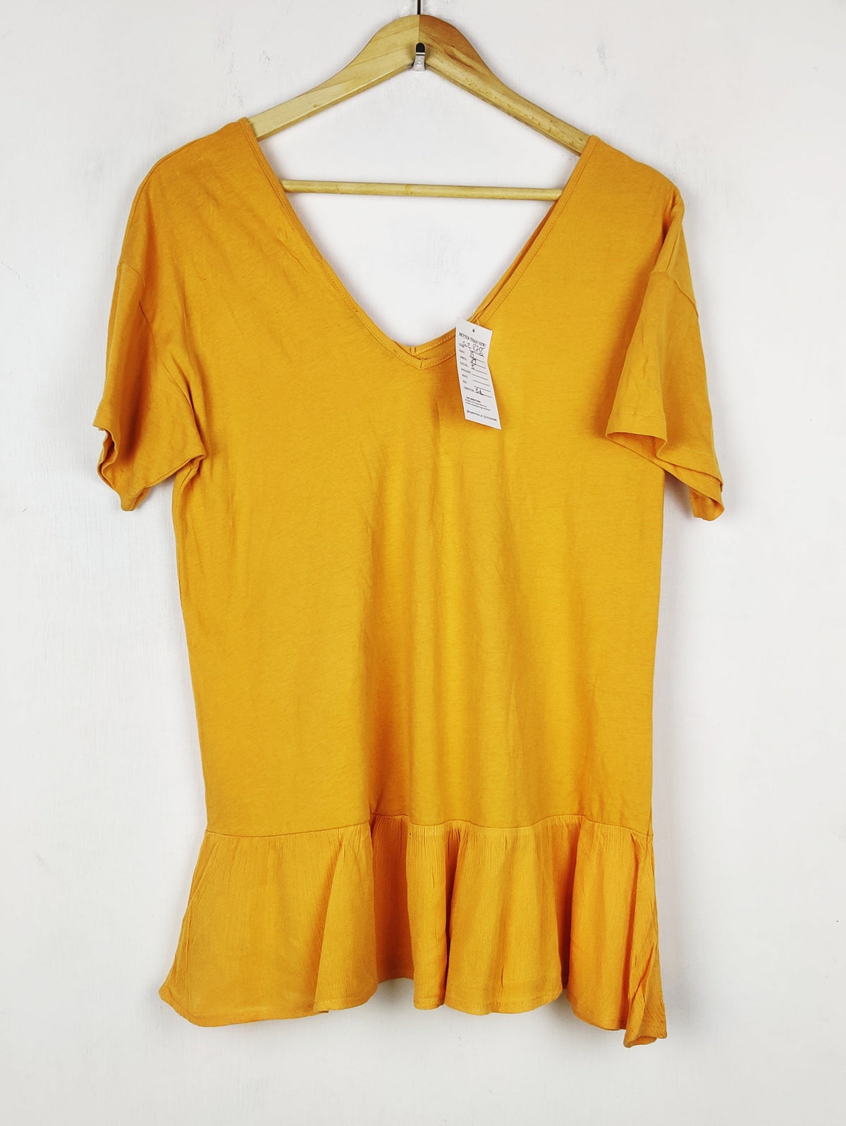 Buy online pre-used pre-loved 100% authentic & Original branded Terranova (SWT-8755) available in Pakistan. Top international brands avilable.