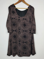 Buy online pre-used pre-loved 100% authentic & Original branded F&F (SWT-875) available in Pakistan. Top international brands avilable.