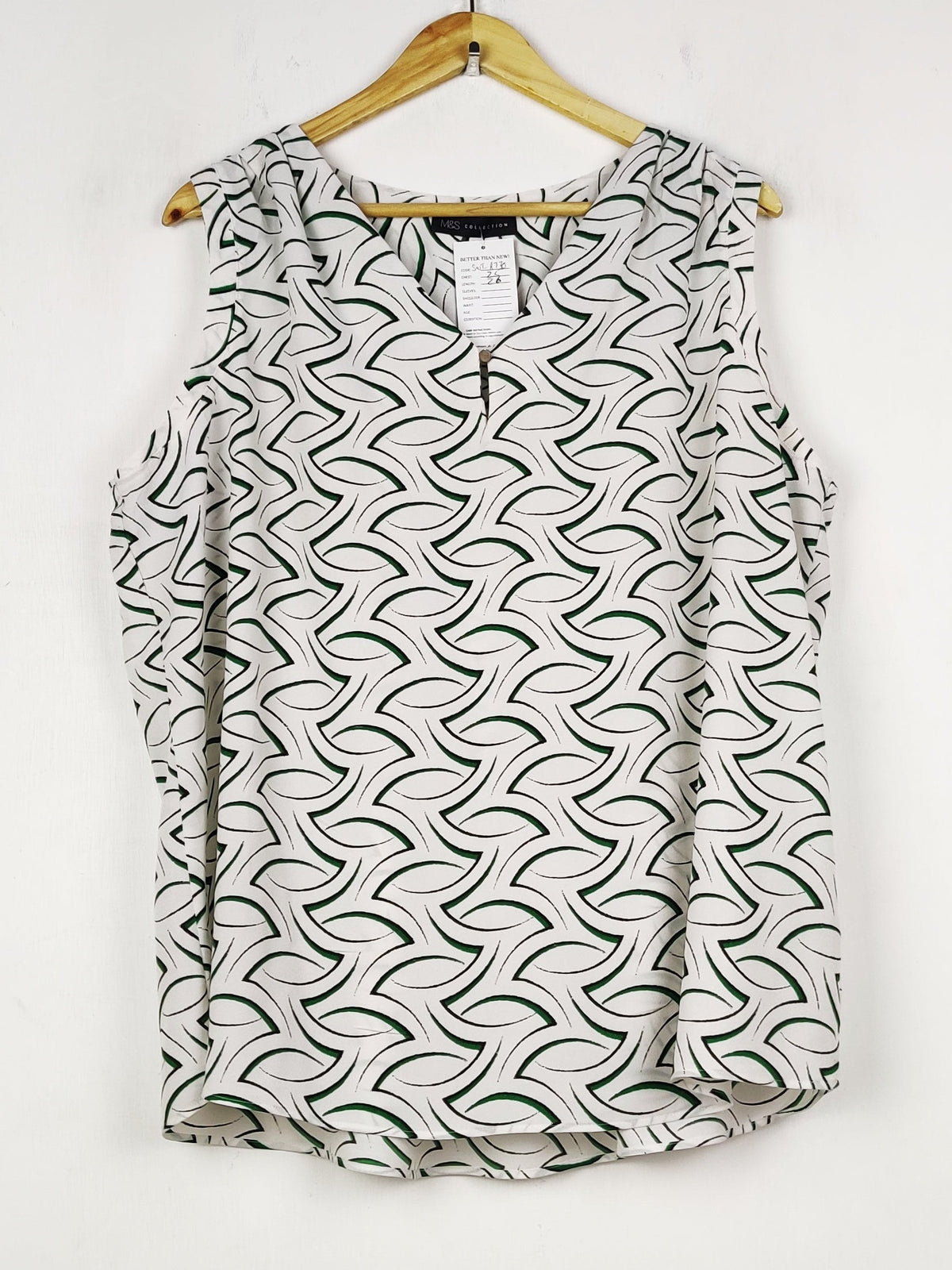 Buy online pre-used pre-loved 100% authentic & Original branded Marks & Spencer (SWT-8770) available in Pakistan. Top international brands avilable.