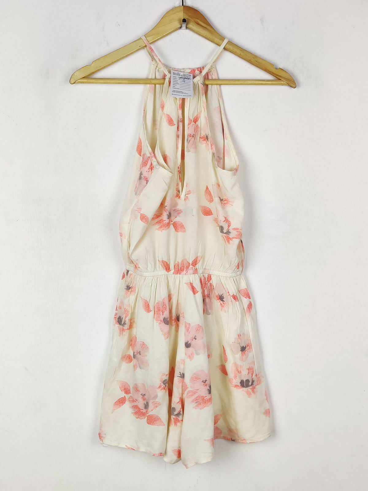 Buy online pre-used pre-loved 100% authentic & Original branded Unknown Brand (SWT-8798) available in Pakistan. Top international brands avilable.