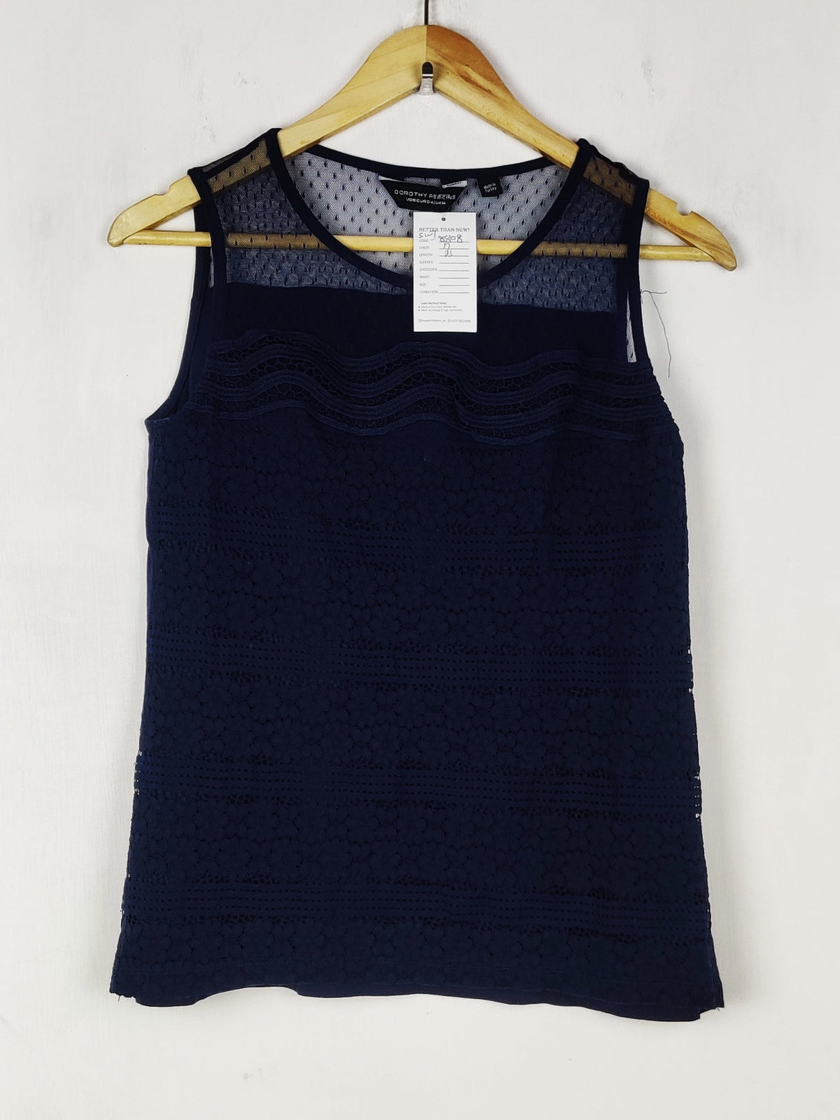 Buy online pre-used pre-loved 100% authentic & Original branded Dorothy Perkins (SWT-8808) available in Pakistan. Top international brands avilable.