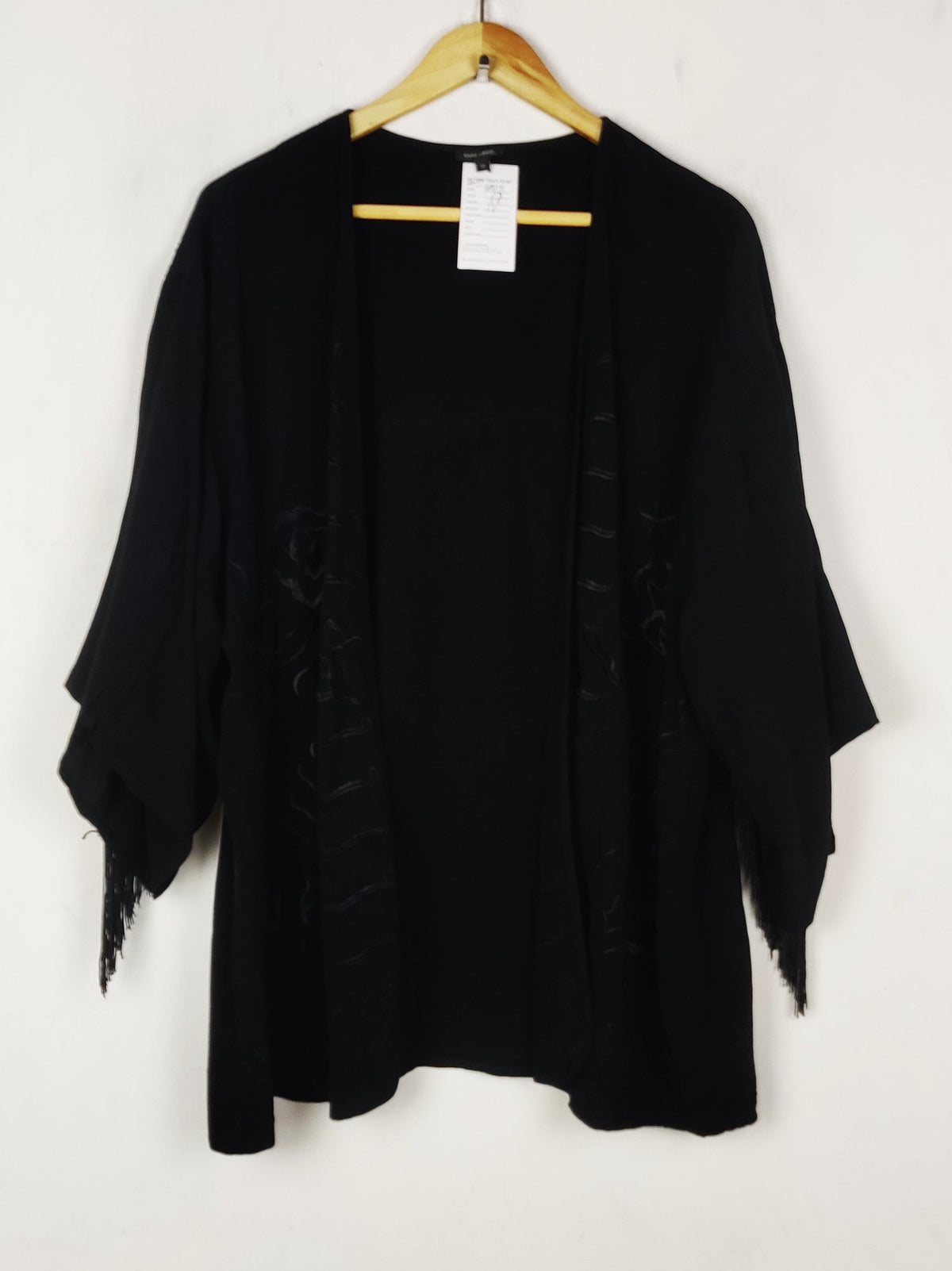 Buy online pre-used pre-loved 100% authentic & Original branded River Island (SWT-8815) available in Pakistan. Top international brands avilable.
