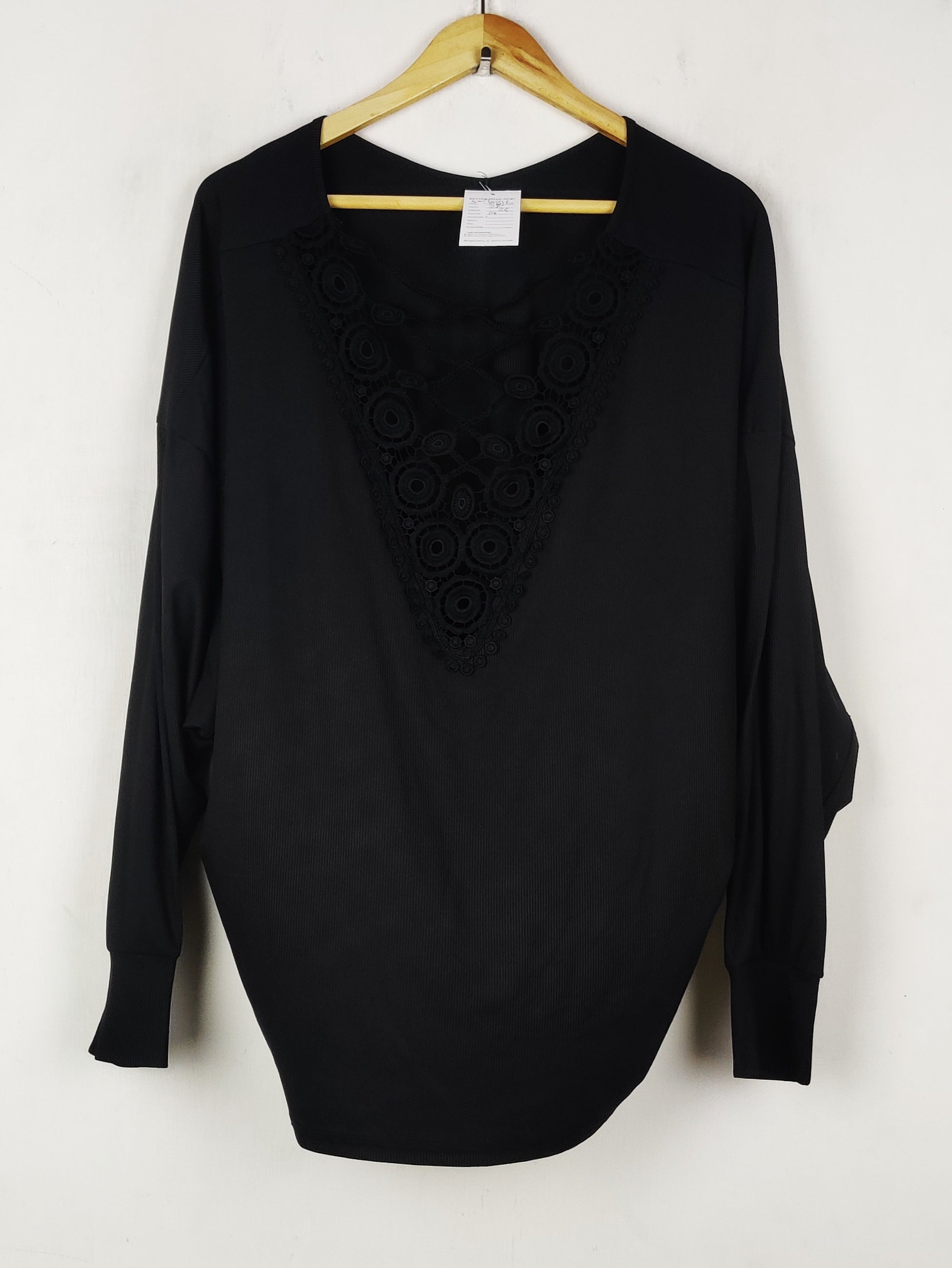 Buy online pre-used pre-loved 100% authentic & Original branded Shein (SWT-8816) available in Pakistan. Top international brands avilable.