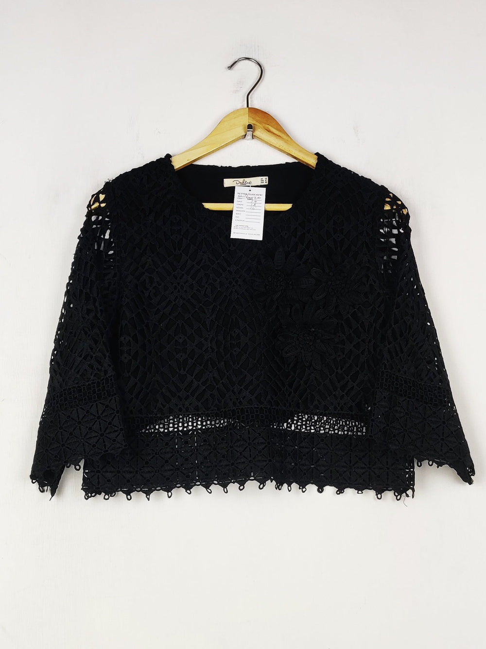 Buy online pre-used pre-loved 100% authentic & Original branded Darling (SWT-8820) available in Pakistan. Top international brands avilable.