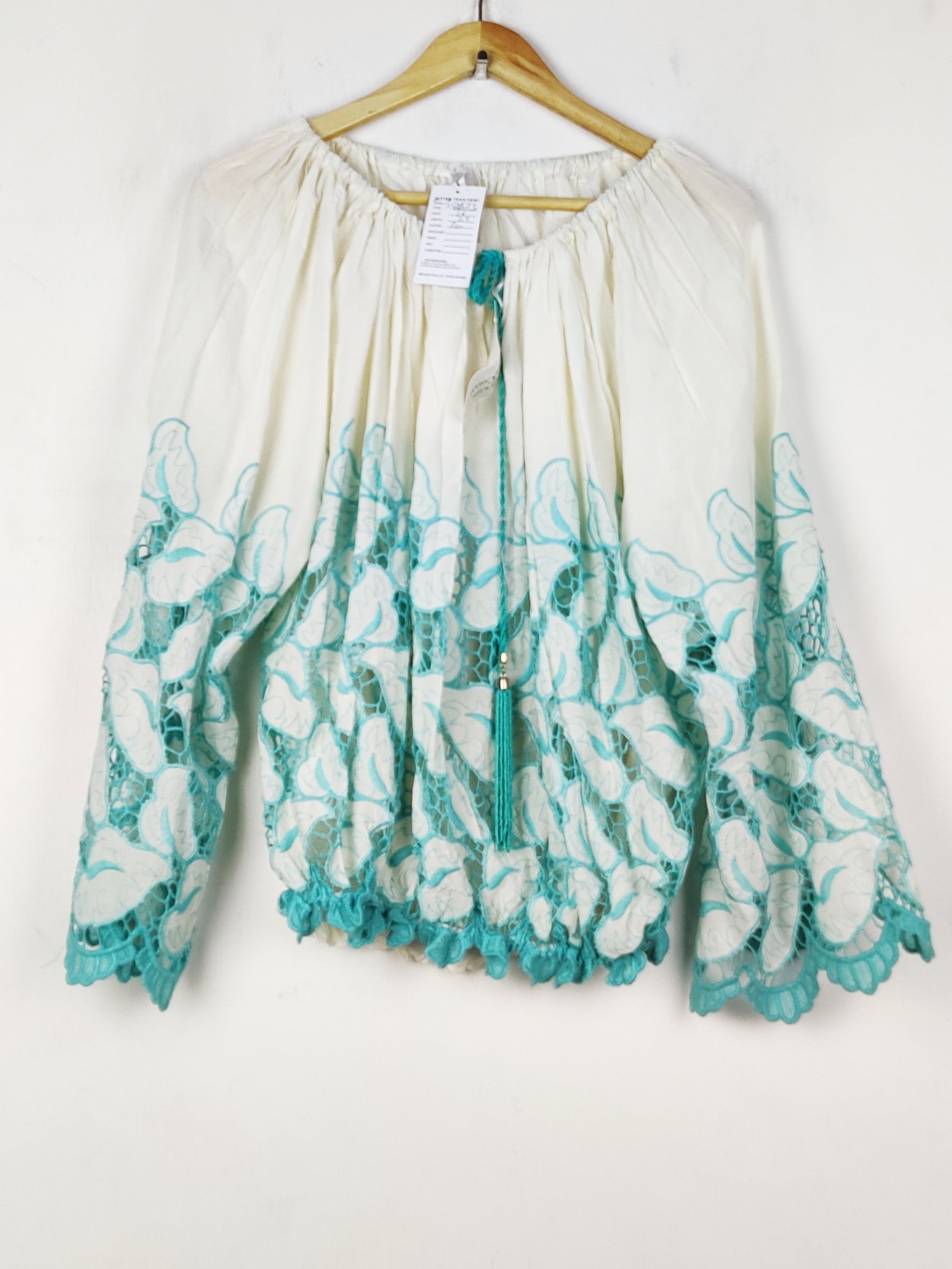 Buy online pre-used pre-loved 100% authentic & Original branded Laurie & Joe (SWT-8823) available in Pakistan. Top international brands avilable.