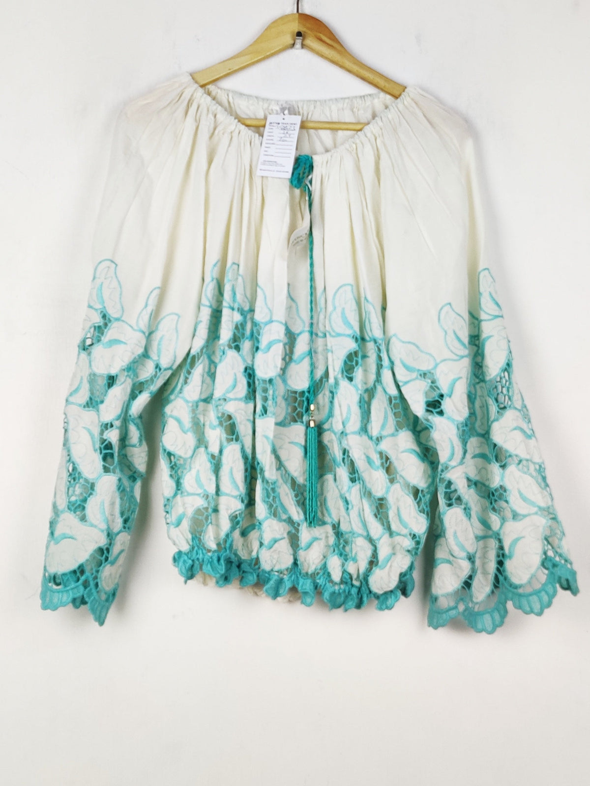Buy online pre-used pre-loved 100% authentic & Original branded Laurie & Joe (SWT-8823) available in Pakistan. Top international brands avilable.