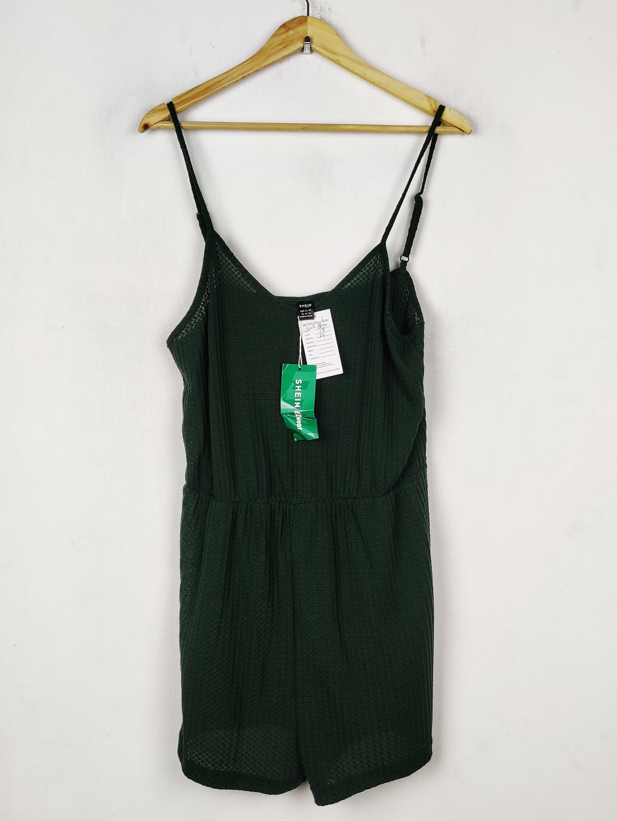 Buy online pre-used pre-loved 100% authentic & Original branded Shein (SWT-8834) available in Pakistan. Top international brands avilable.