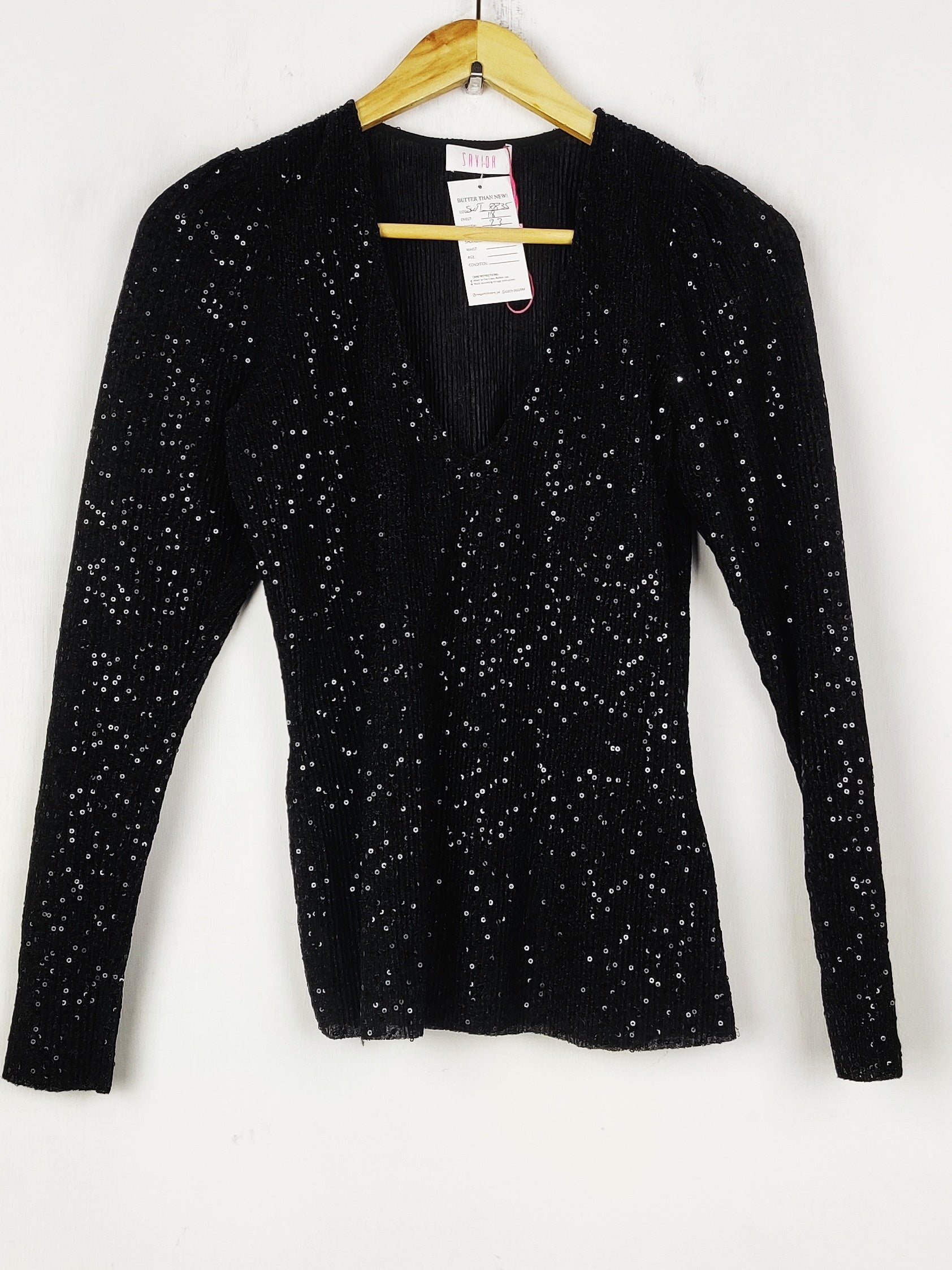 Buy online pre-used pre-loved 100% authentic & Original branded Savida (SWT-8835) available in Pakistan. Top international brands avilable.