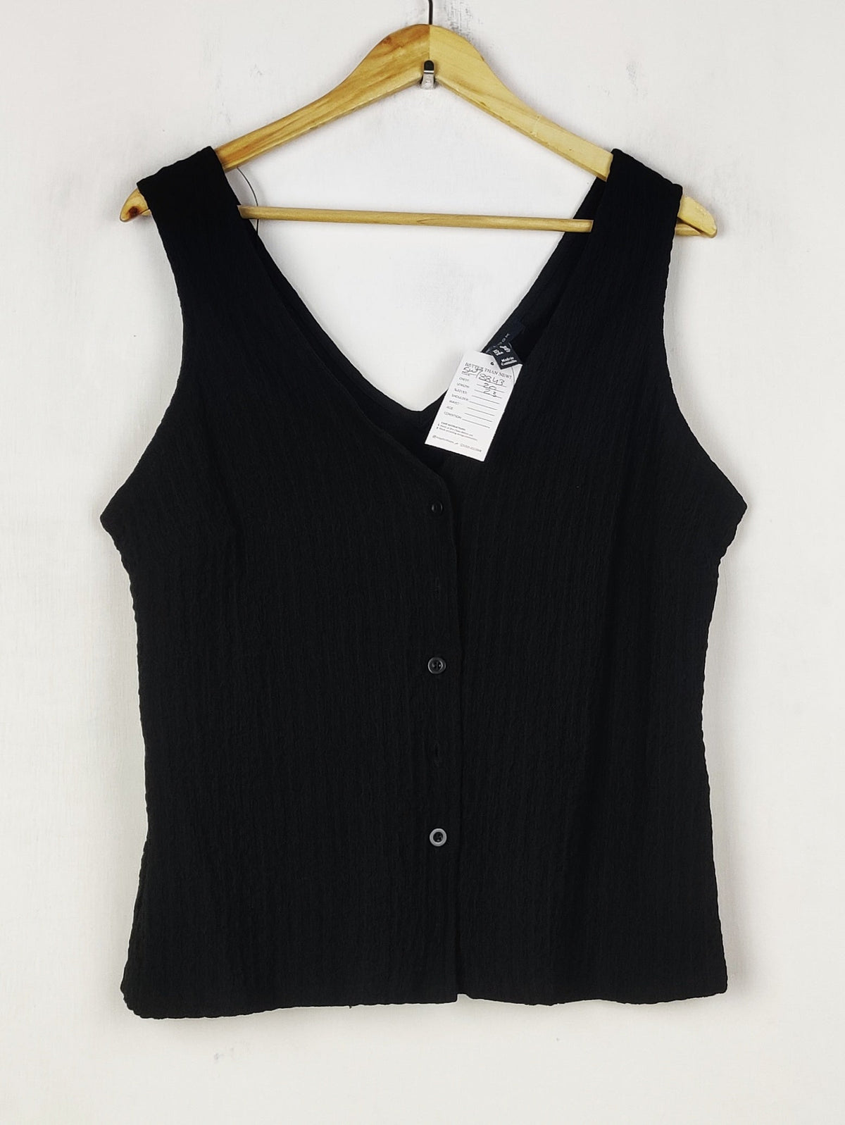 Buy online pre-used pre-loved 100% authentic & Original branded New Look (SWT-8843) available in Pakistan. Top international brands avilable.