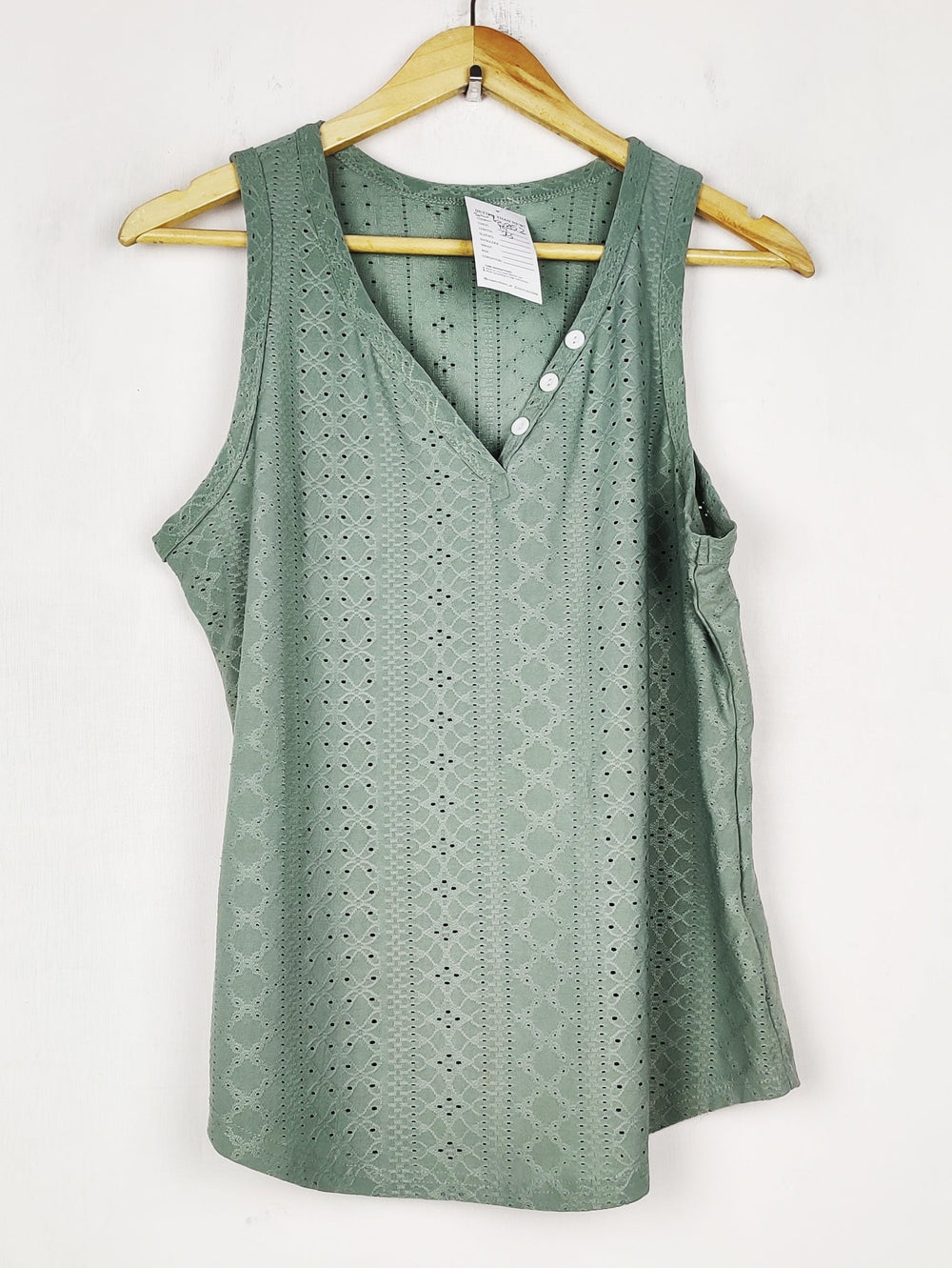 Buy online pre-used pre-loved 100% authentic & Original branded Unknown Brand (SWT-8852) available in Pakistan. Top international brands avilable.