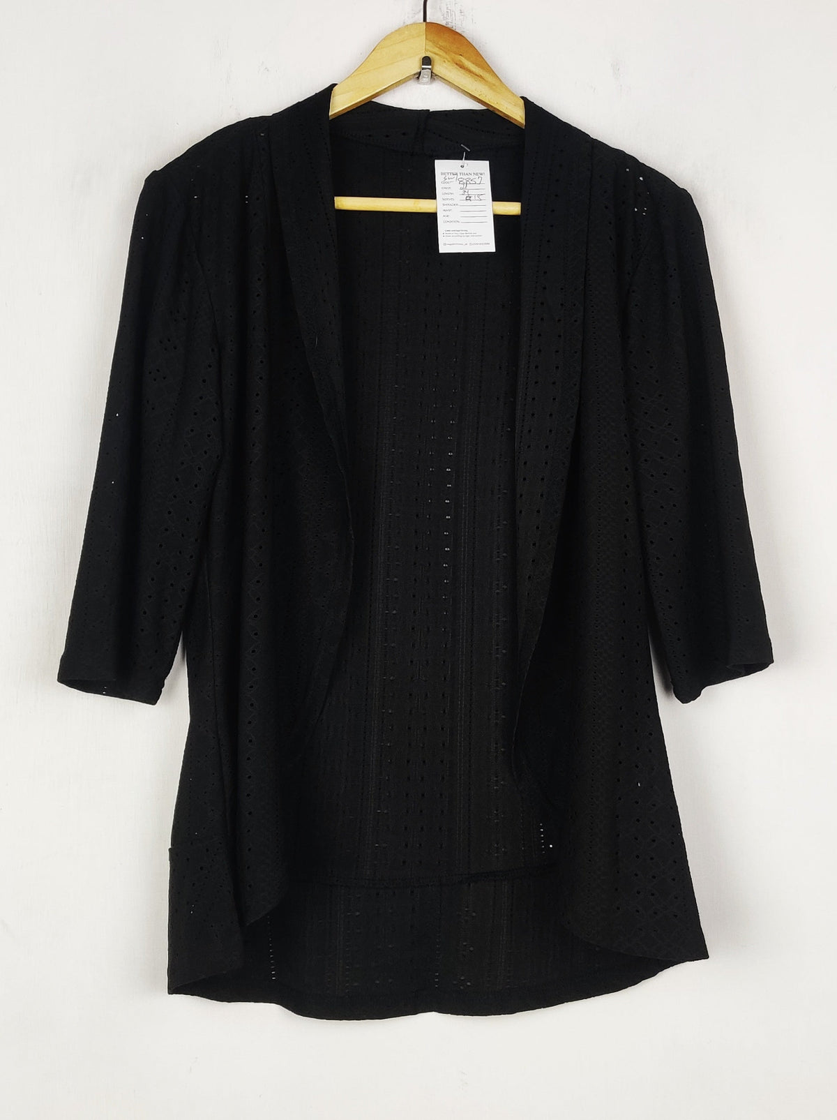 Buy online pre-used pre-loved 100% authentic & Original branded Unknown Brand (SWT-8857) available in Pakistan. Top international brands avilable.