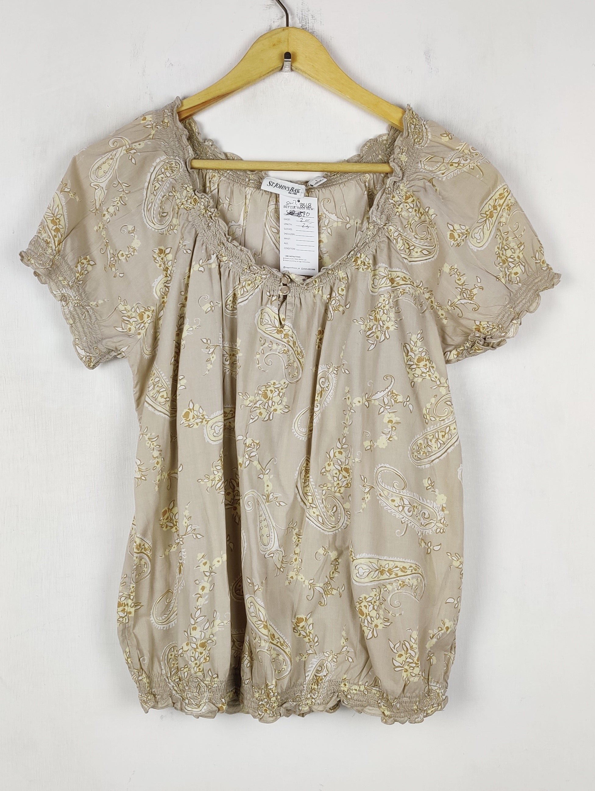 Buy online pre-used pre-loved 100% authentic & Original branded St John (SWT-8868) available in Pakistan. Top international brands avilable.