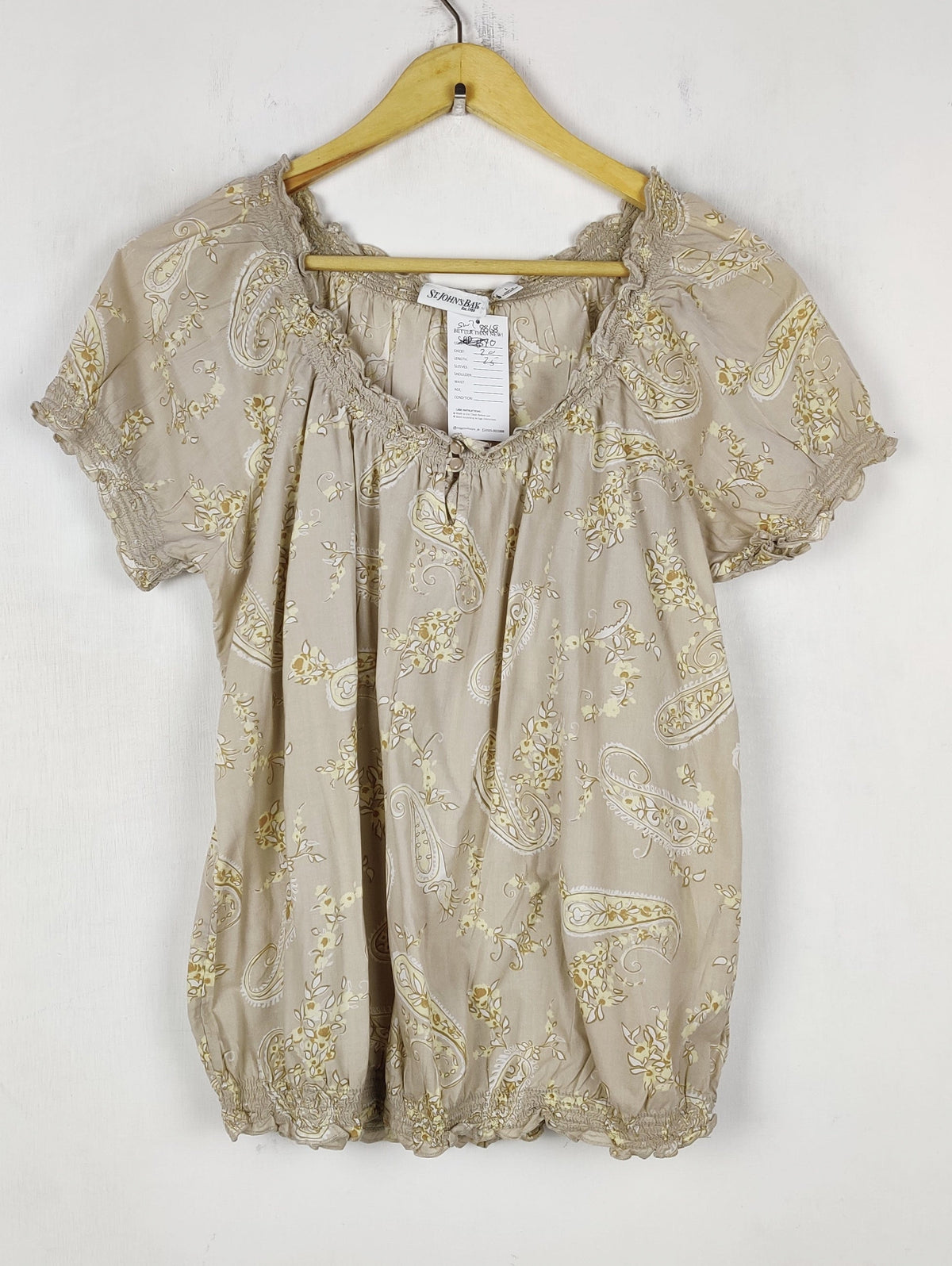 Buy online pre-used pre-loved 100% authentic & Original branded St John (SWT-8868) available in Pakistan. Top international brands avilable.