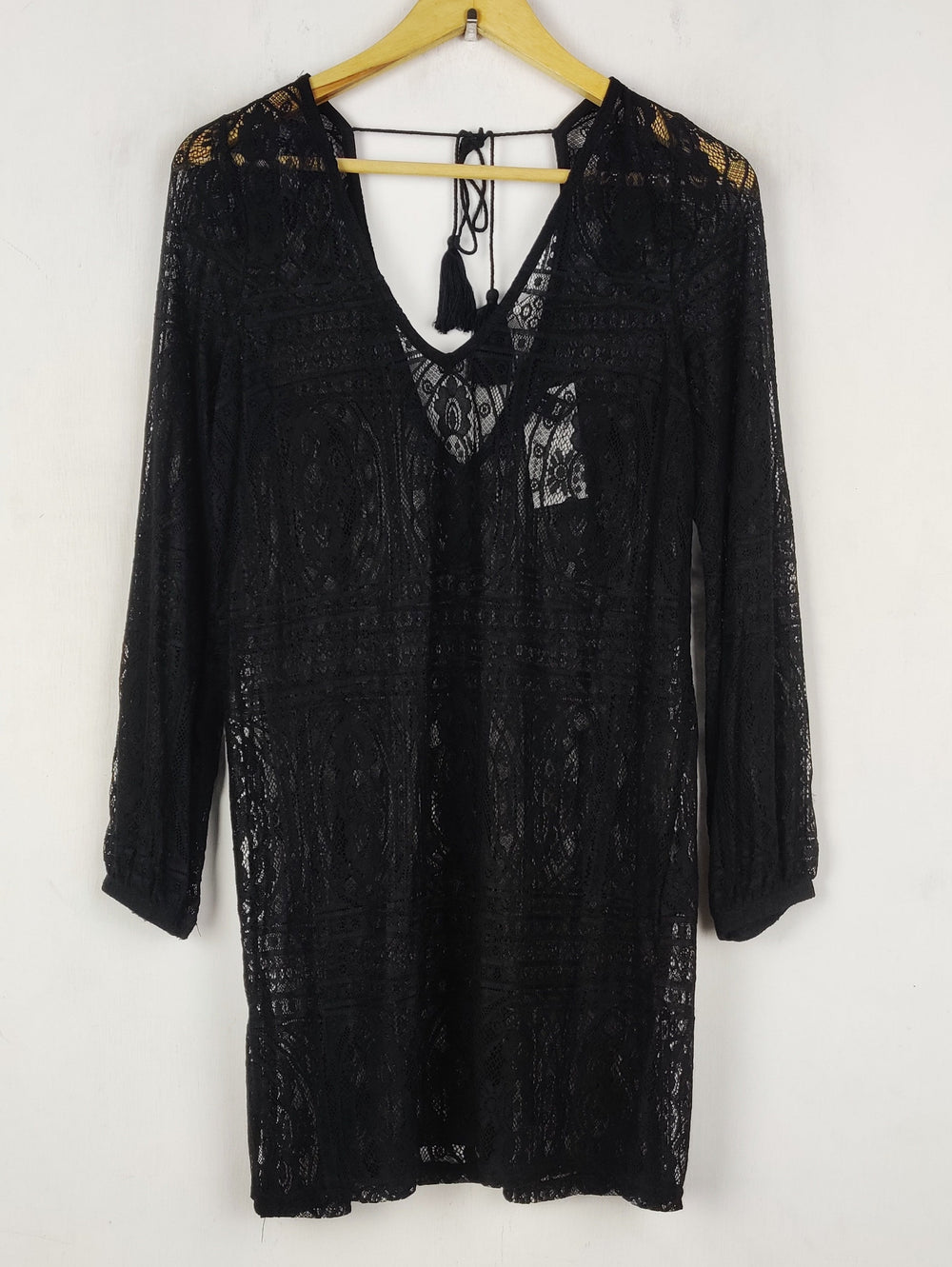 Buy online pre-used pre-loved 100% authentic & Original branded New Look (SWT-8878) available in Pakistan. Top international brands avilable.