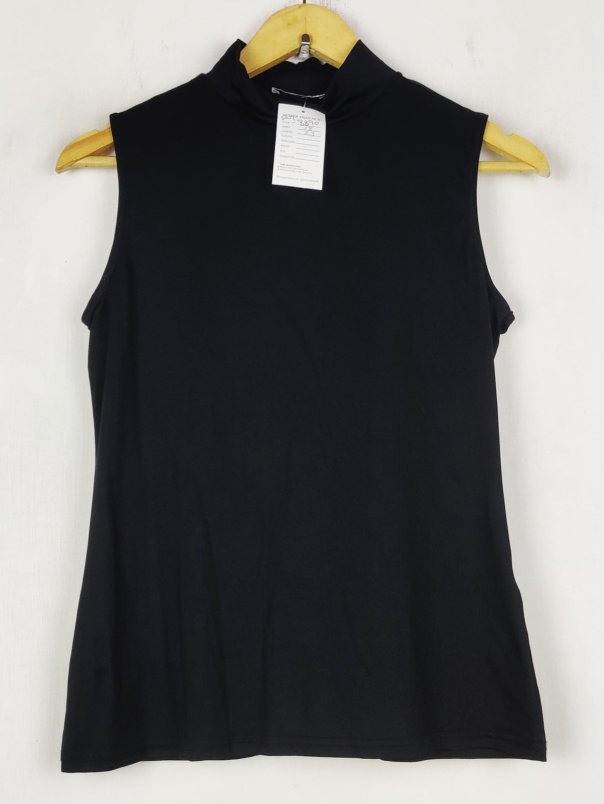 Buy online pre-used pre-loved 100% authentic & Original branded Zapra (SWT-8890) available in Pakistan. Top international brands avilable.