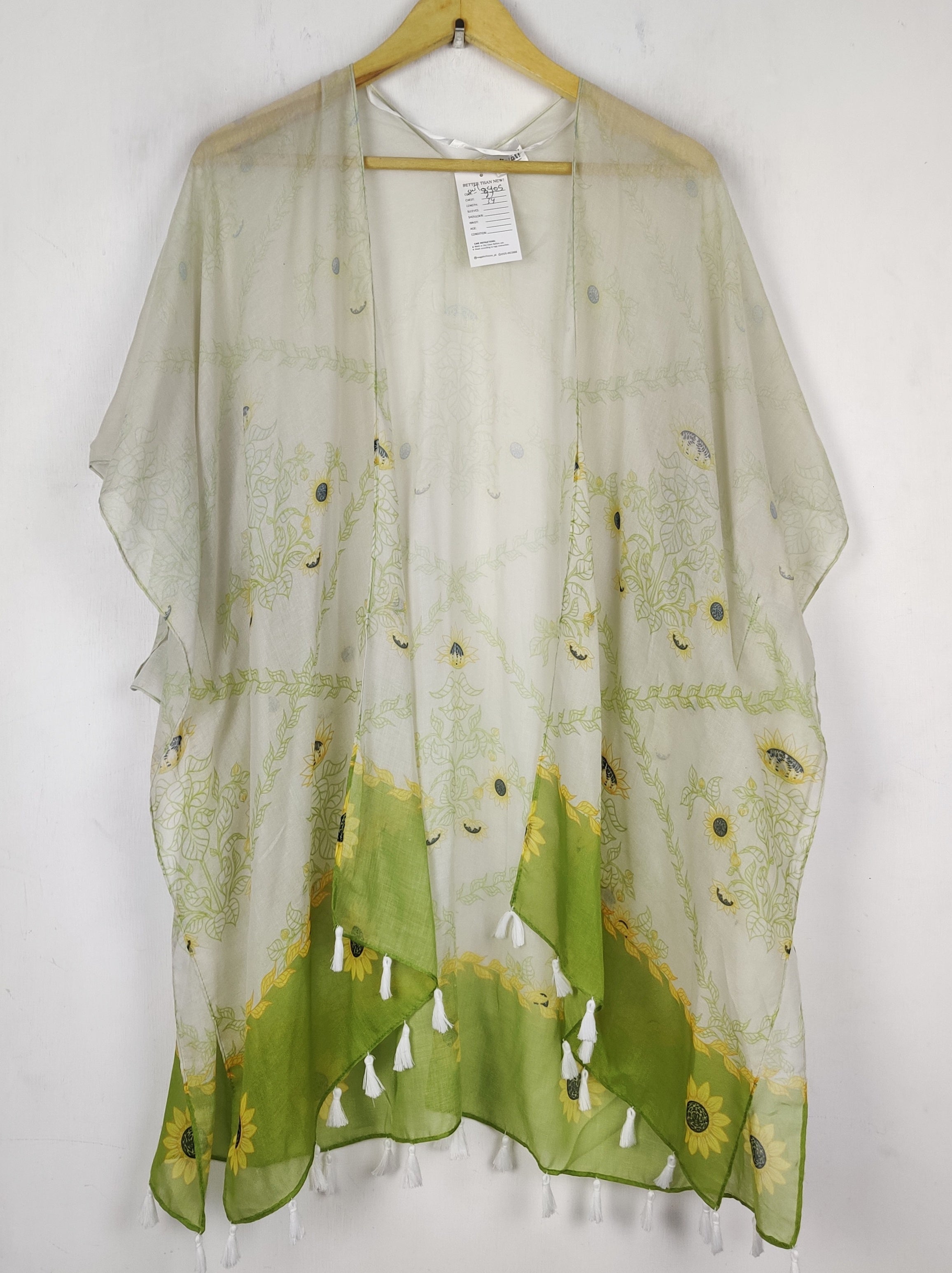 Buy online pre-used pre-loved 100% authentic & Original branded Parfois (SWT-8906) available in Pakistan. Top international brands avilable.