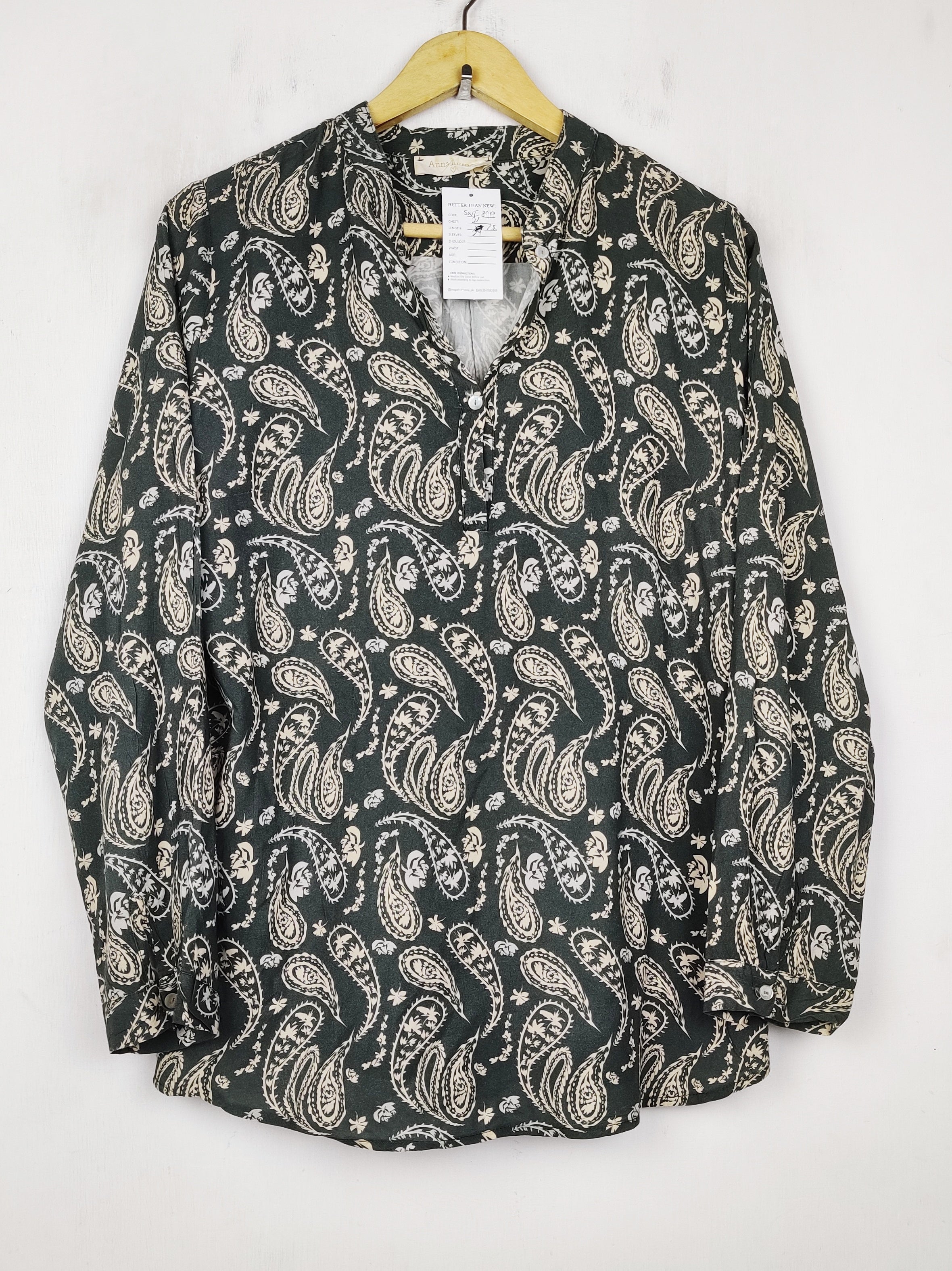 Buy online pre-used pre-loved 100% authentic & Original branded Anna Justper (SWT-8919) available in Pakistan. Top international brands avilable.
