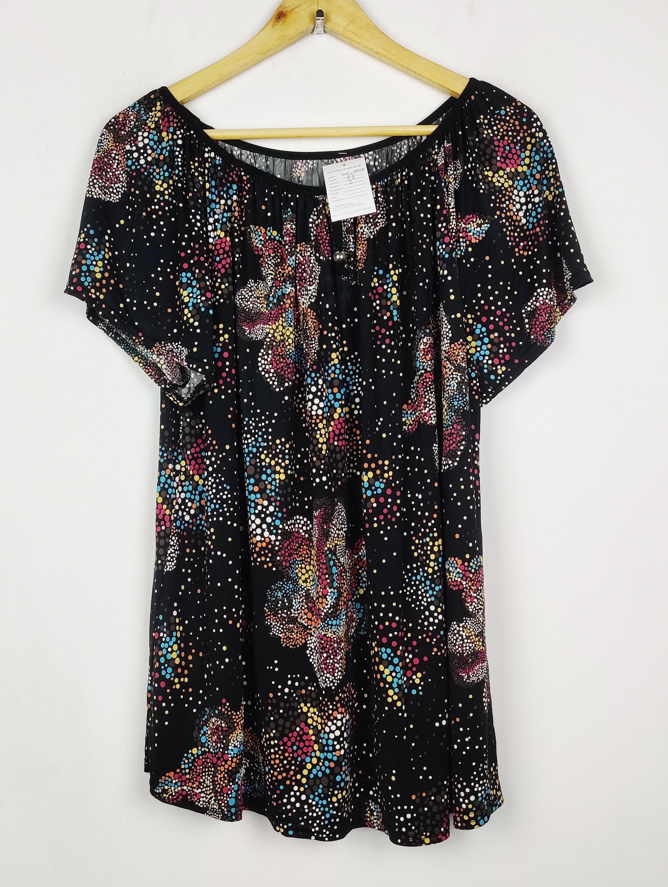 Buy online pre-used pre-loved 100% authentic & Original branded Unknown Brand (SWT-8978) available in Pakistan. Top international brands avilable.