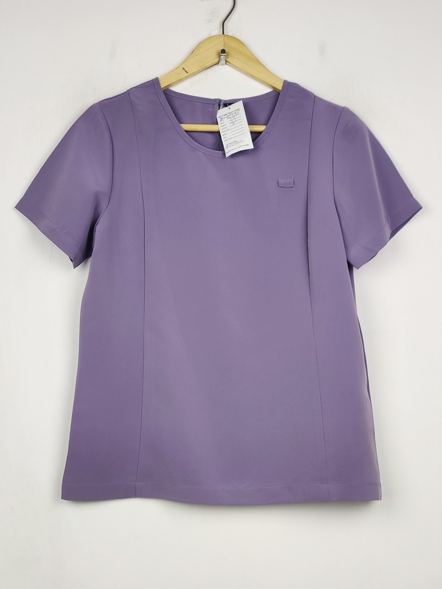 Buy online pre-used pre-loved 100% authentic & Original branded Unknown Brand (SWT-8995) available in Pakistan. Top international brands avilable.