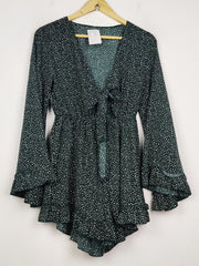 Buy online pre-used pre-loved 100% authentic & Original branded Unknown Brand (SWT-9001) available in Pakistan. Top international brands avilable.