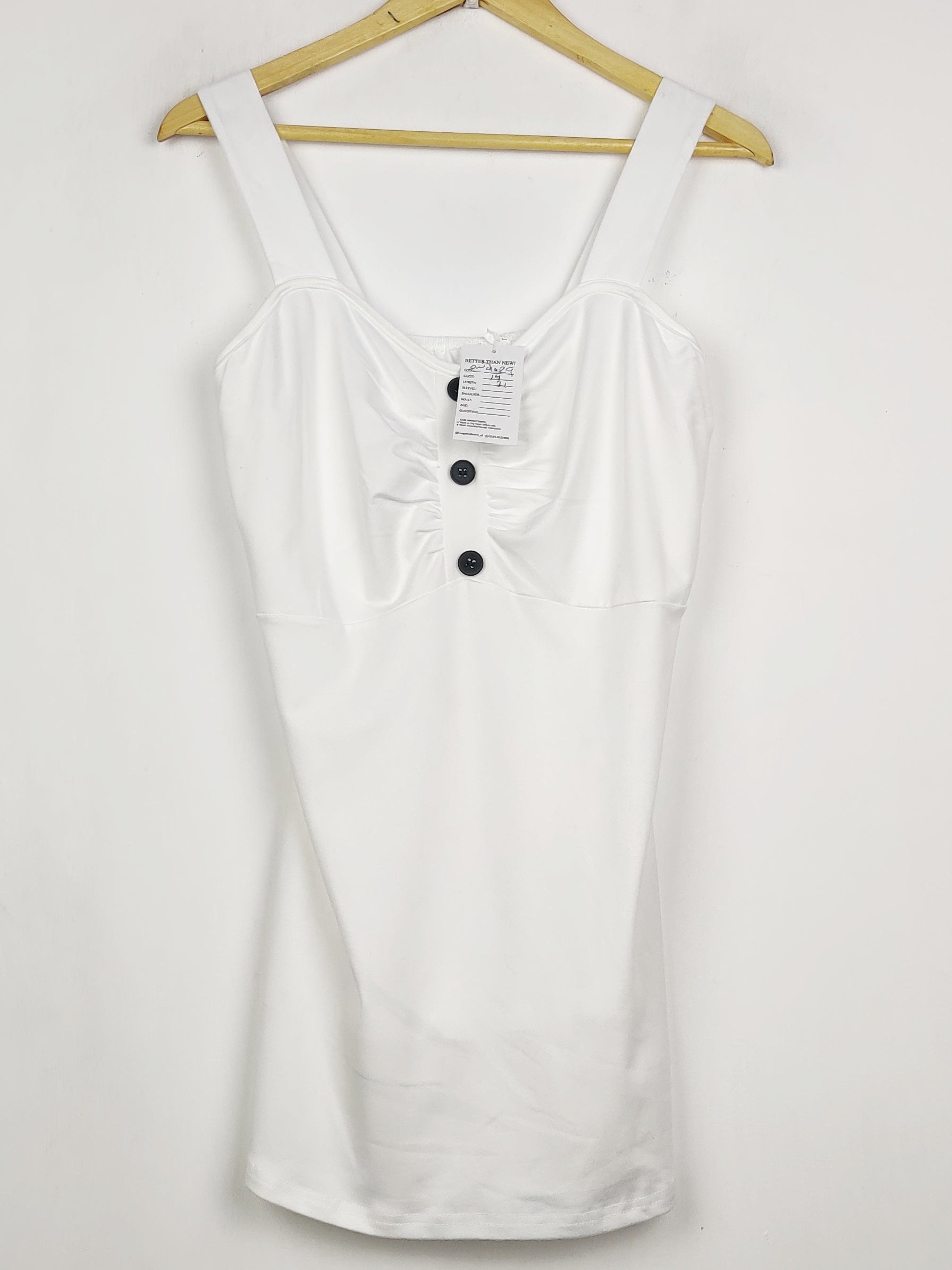 Buy online pre-used pre-loved 100% authentic & Original branded Unknown Brand (SWT-9029) available in Pakistan. Top international brands avilable.