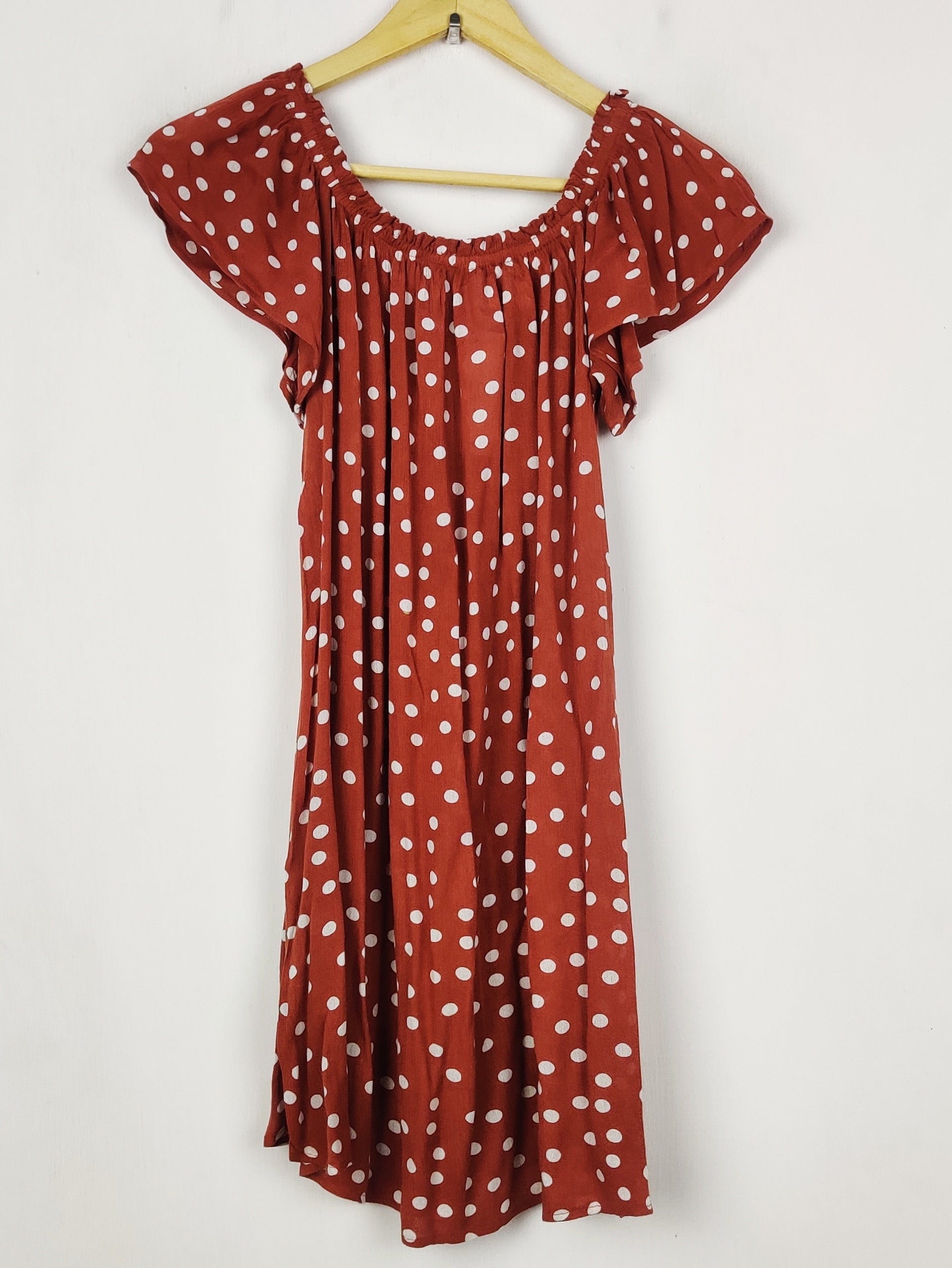 Buy online pre-used pre-loved 100% authentic & Original branded Primark (SWT-9035) available in Pakistan. Top international brands avilable.