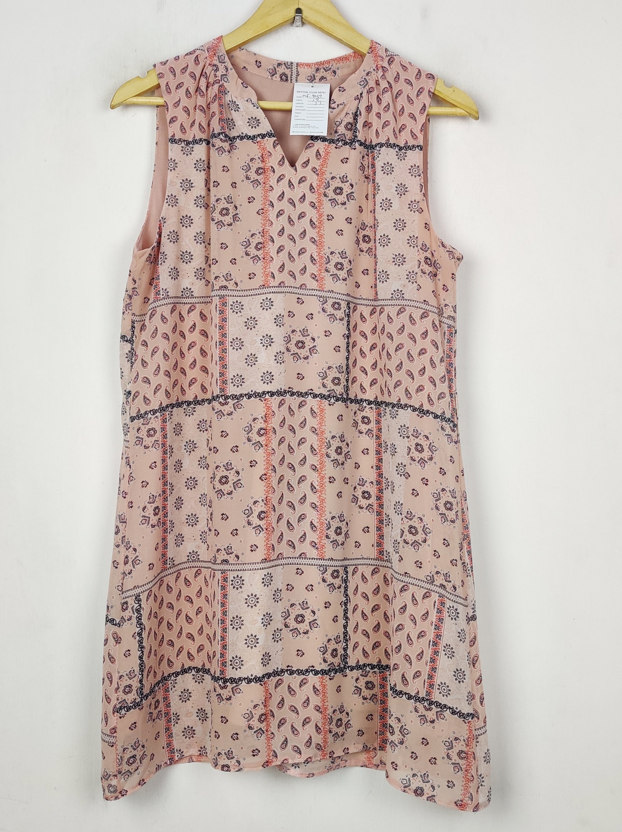 Buy online pre-used pre-loved 100% authentic & Original branded Unknown Brand (SWT-9039) available in Pakistan. Top international brands avilable.