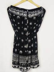 Buy online pre-used pre-loved 100% authentic & Original branded Unknown Brand (SWT-9044) available in Pakistan. Top international brands avilable.