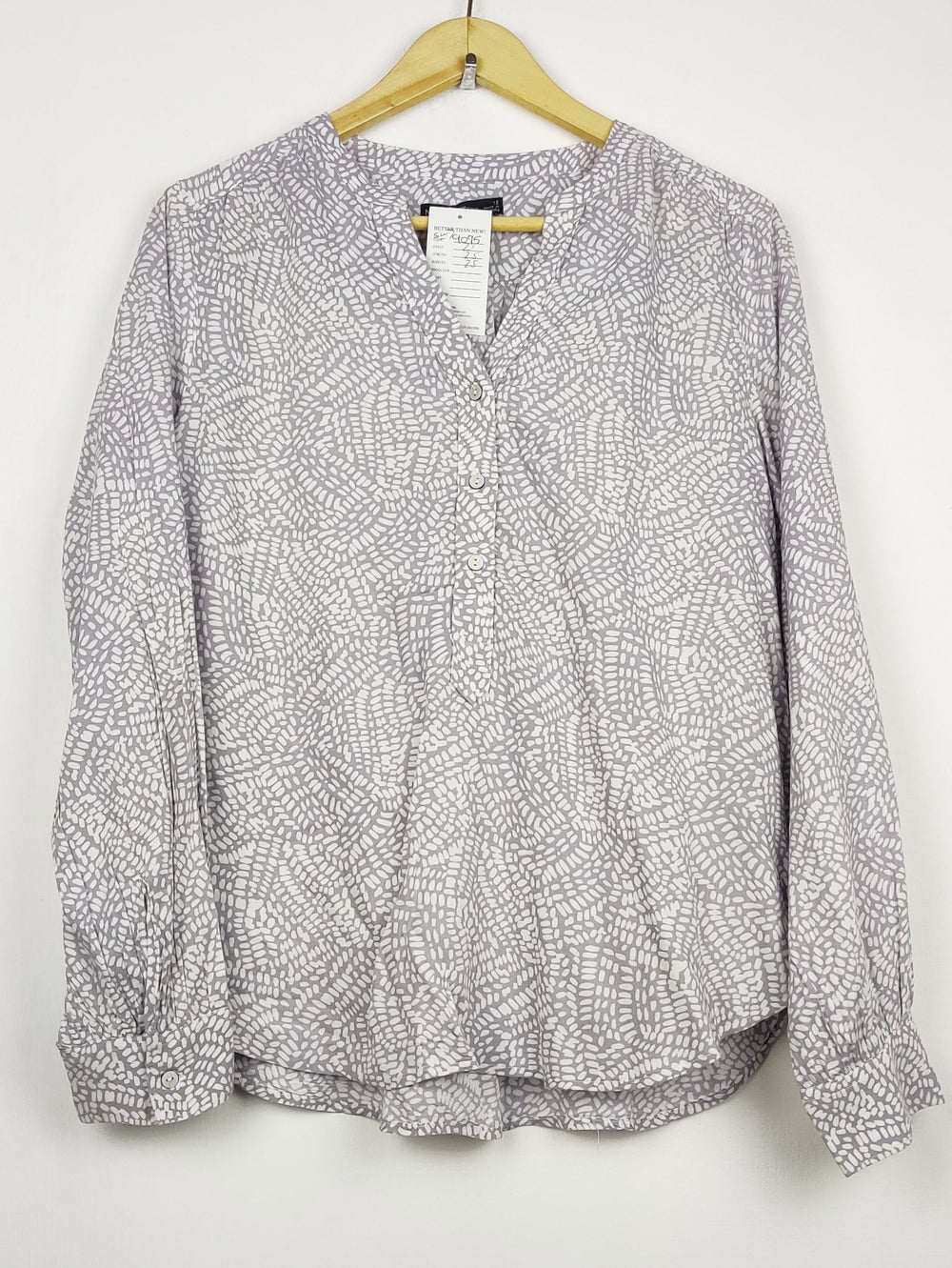 Buy online pre-used pre-loved 100% authentic & Original branded Marks & Spencer (SWT-9075) available in Pakistan. Top international brands avilable.