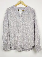 Buy online pre-used pre-loved 100% authentic & Original branded Marks & Spencer (SWT-9075) available in Pakistan. Top international brands avilable.