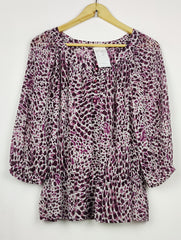 Buy online pre-used pre-loved 100% authentic & Original branded H&M (SWT-9076) available in Pakistan. Top international brands avilable.
