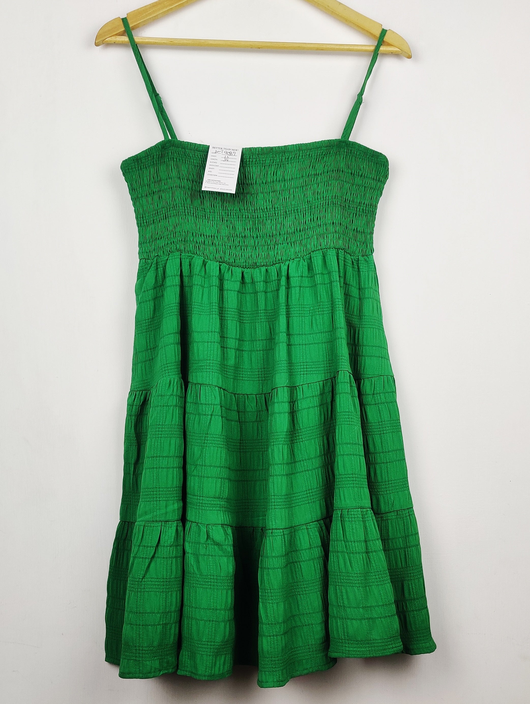 Buy online pre-used pre-loved 100% authentic & Original branded Unknown Brand (SWT-9087) available in Pakistan. Top international brands avilable.