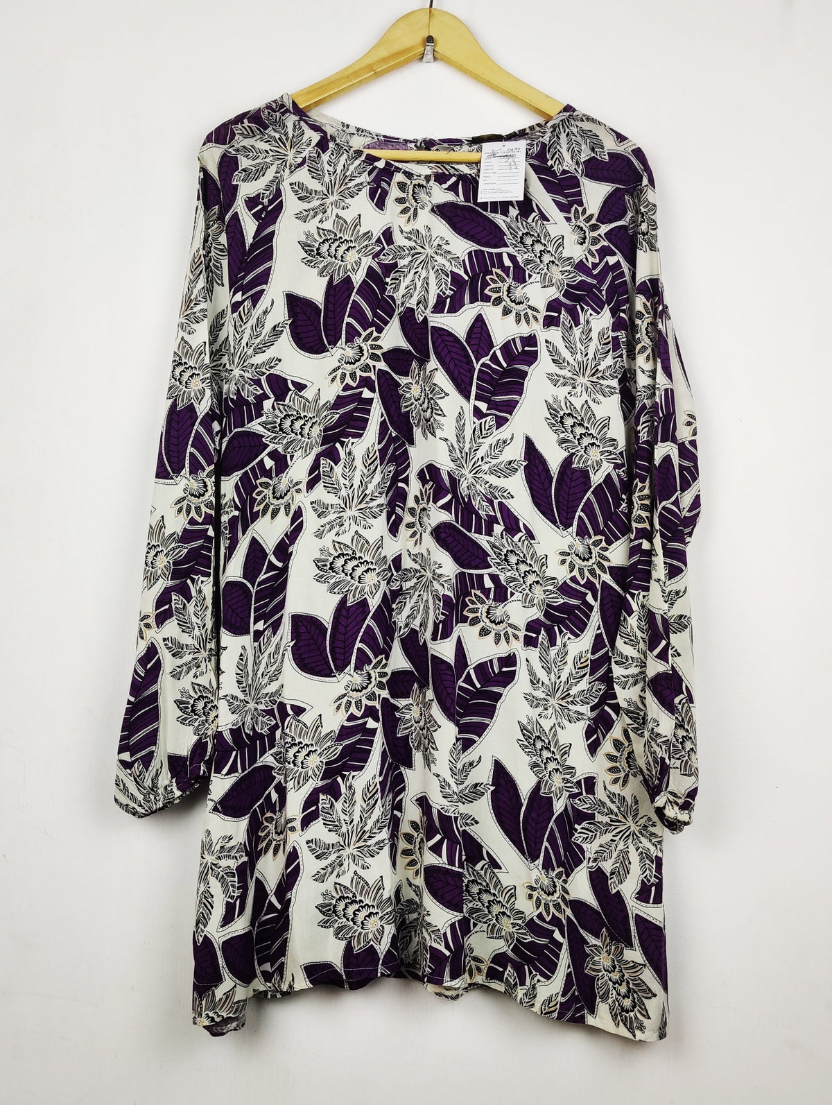 Buy online pre-used pre-loved 100% authentic & Original branded Moda Slim (SWT-9090) available in Pakistan. Top international brands avilable.