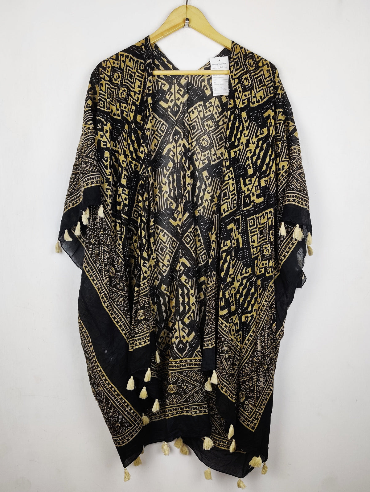 Buy online pre-used pre-loved 100% authentic & Original branded Unknown Brand (SWT-9103) available in Pakistan. Top international brands avilable.
