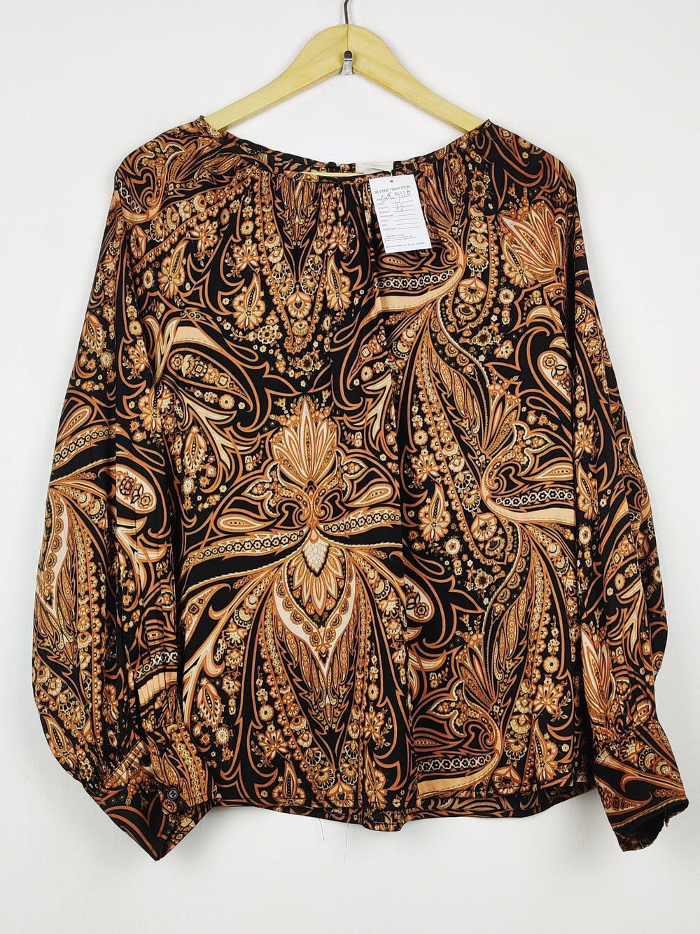 Buy online pre-used pre-loved 100% authentic & Original branded H&M (SWT-9116) available in Pakistan. Top international brands avilable.