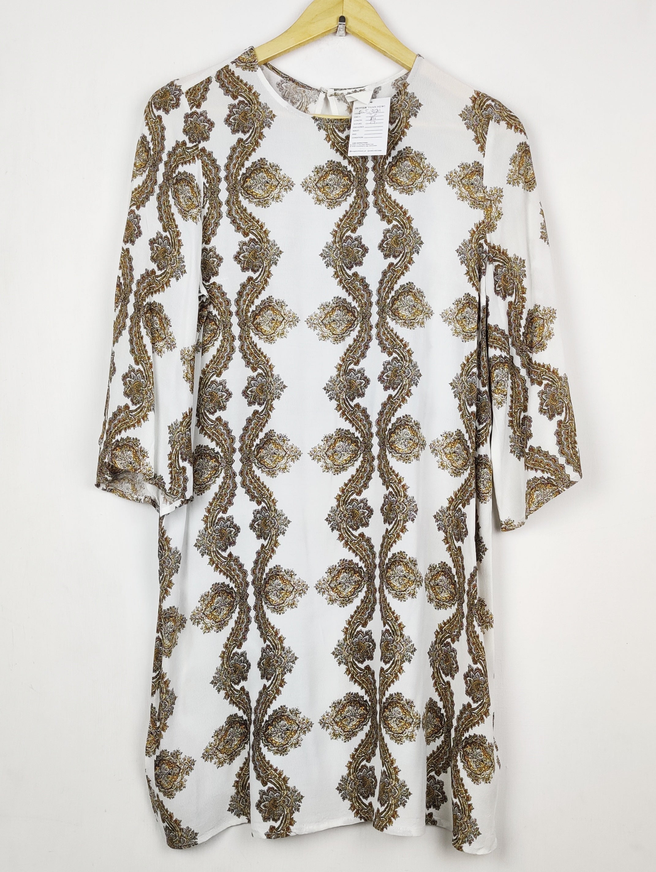 Buy online pre-used pre-loved 100% authentic & Original branded H&M (SWT-9121) available in Pakistan. Top international brands avilable.