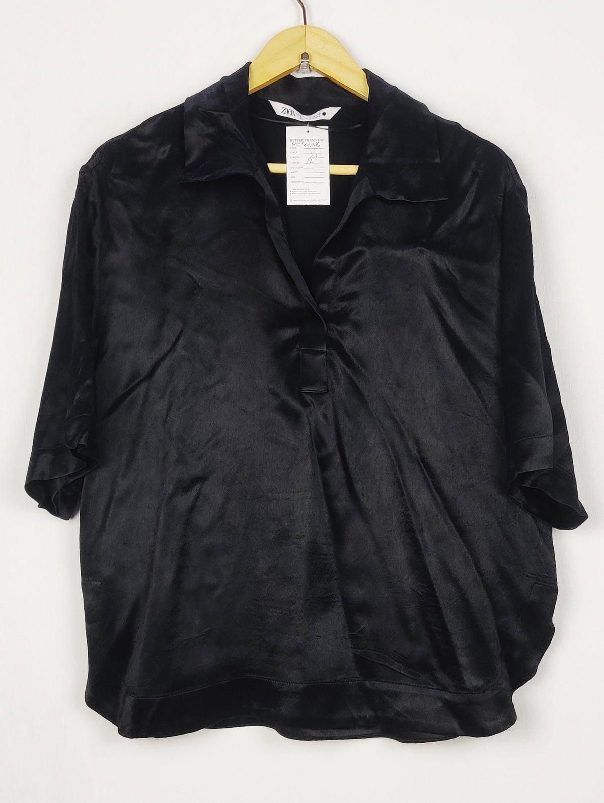 Buy online pre-used pre-loved 100% authentic & Original branded Zara (SWT-9148) available in Pakistan. Top international brands avilable.