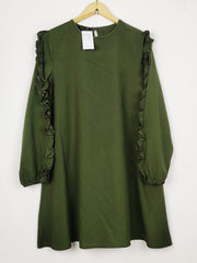 Buy online pre-used pre-loved 100% authentic & Original branded Tavin (SWT-9153) available in Pakistan. Top international brands avilable.